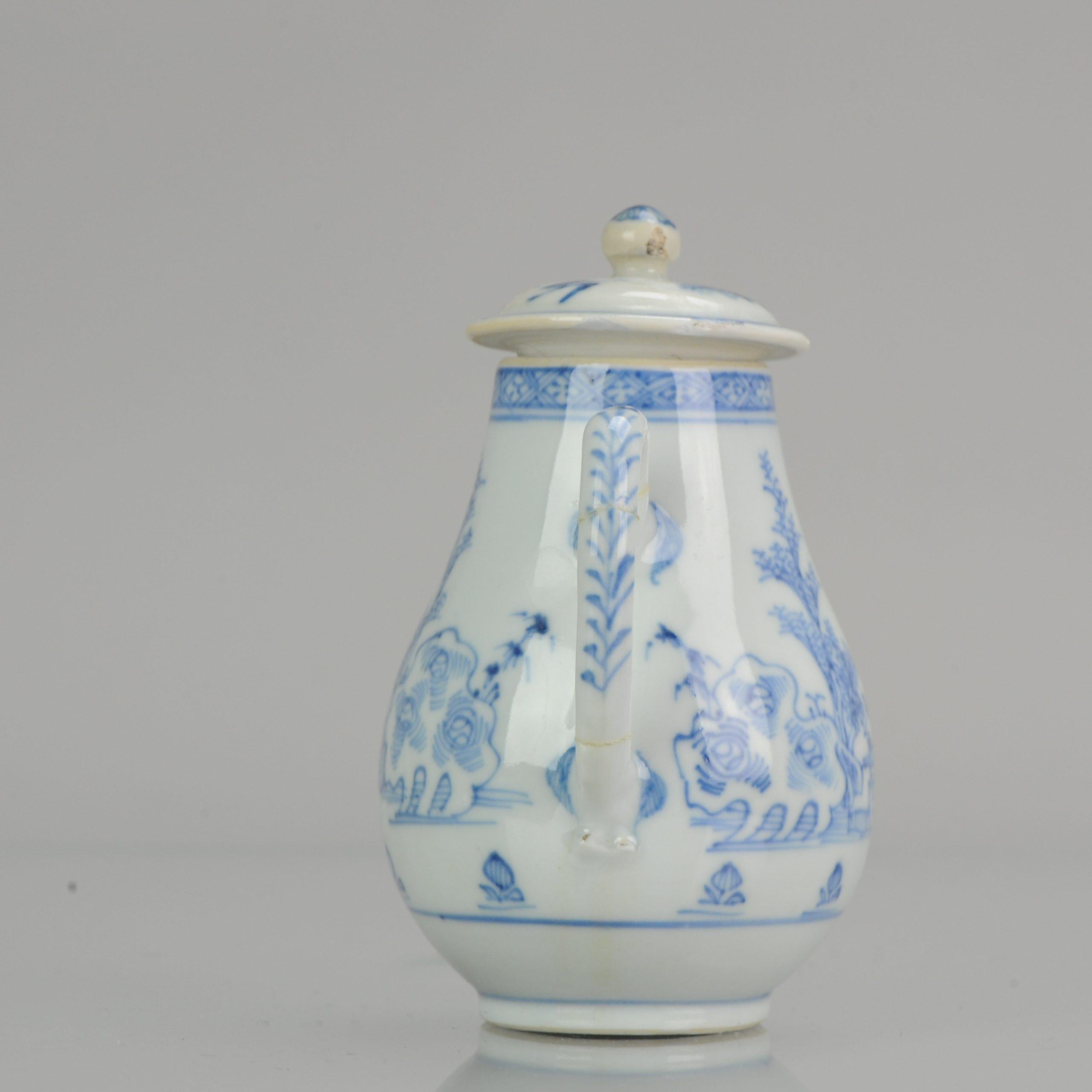 Une cruche rare et joliment peinte.

Le couvercle est un mariage

Informations complémentaires :
MATERIAL : Porcelaine et poterie
Région d'origine : Chine
Période : XVIIIe siècle Qing (1661 - 1912)
Condition : État général Le couvercle a été
