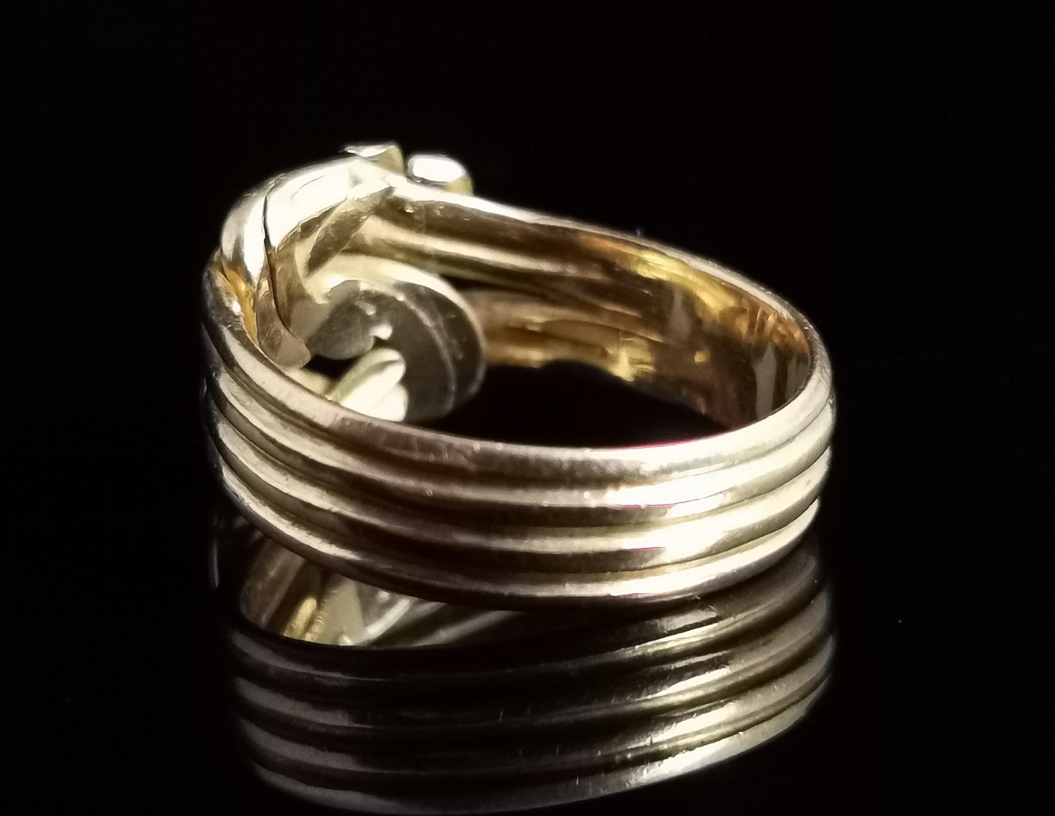 Antique Lovers Knot Ring, 18 Karat Yellow Gold In Good Condition In NEWARK, GB