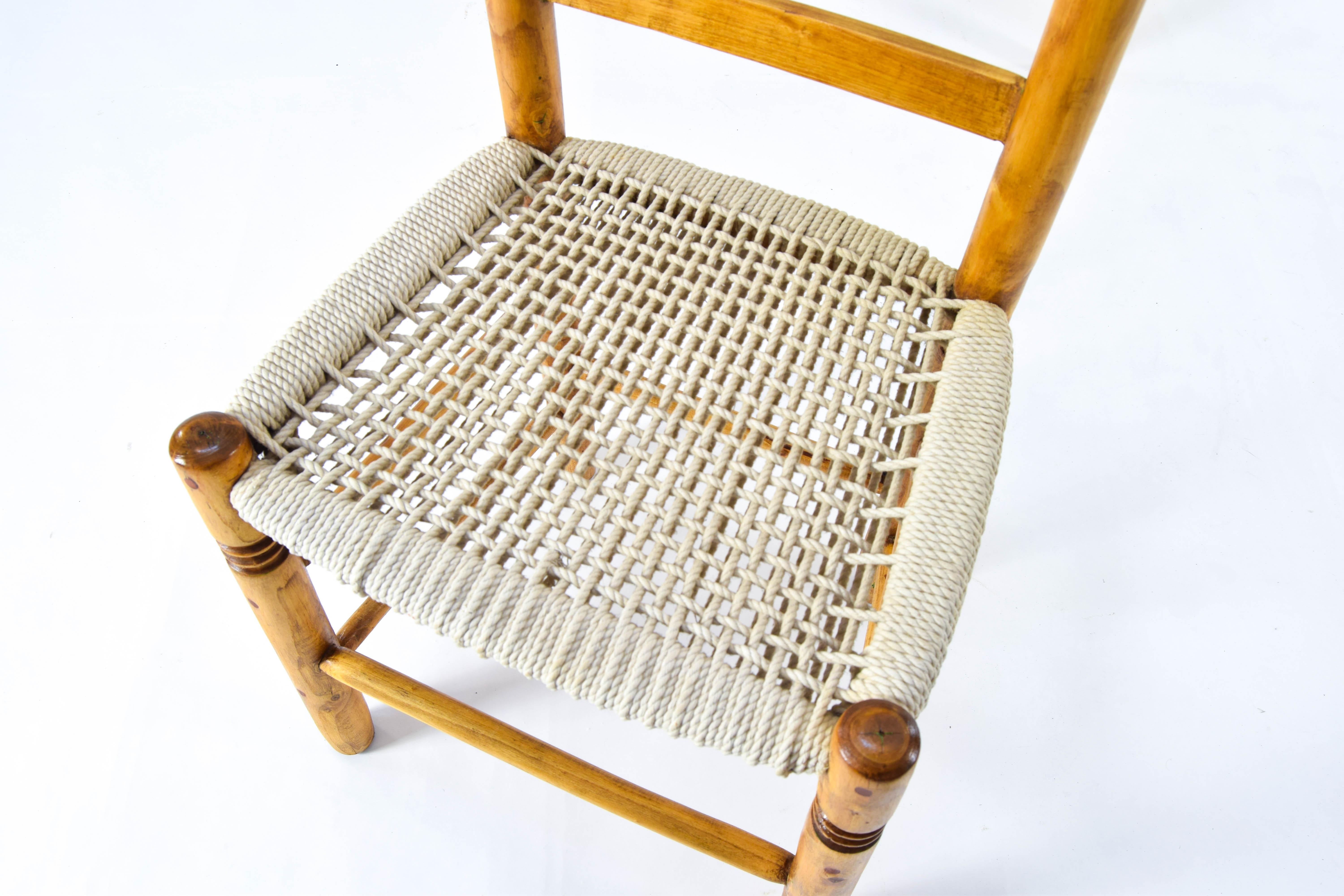 Antique low Traditional Andalusian Mediterranean Chairs made of Wood and Rope For Sale 6