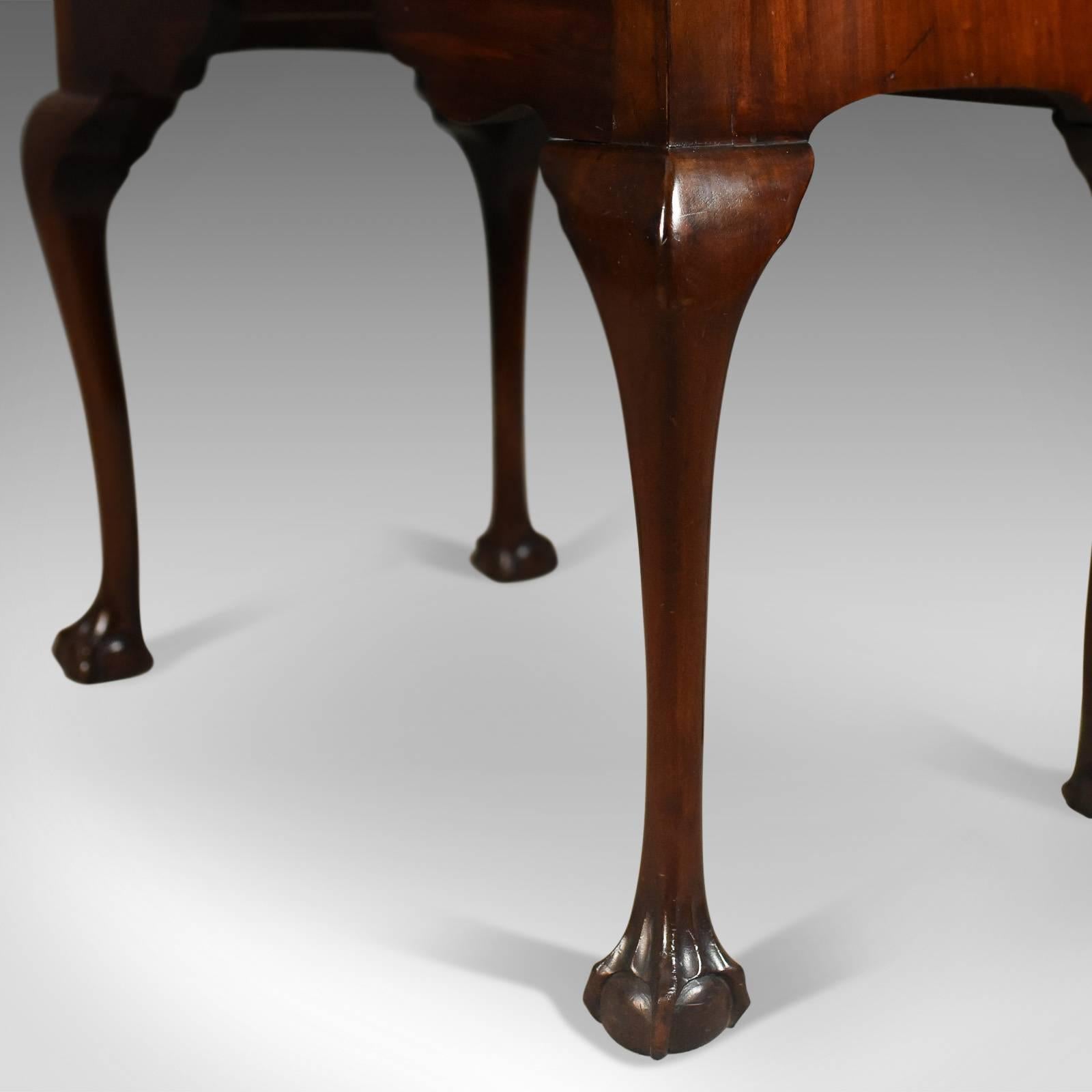 Antiker englischer niedriger spätviktorianischer Mahagoni-Tisch, um 1900 3