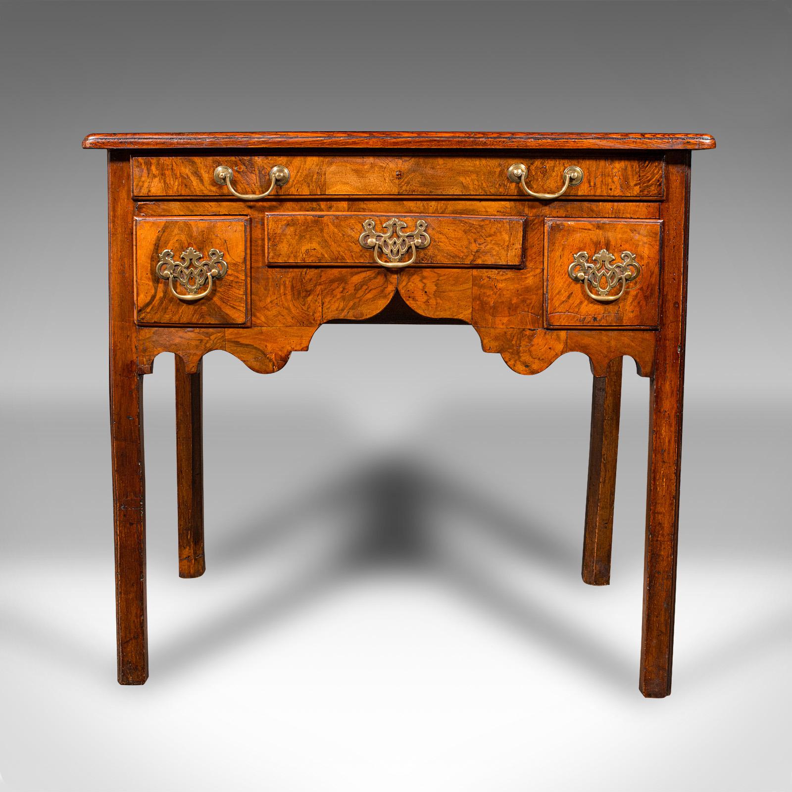 Georgien Table basse ancienne, géorgienne, anglaise, ronce de noyer, Oak, hall, côté, C.C.C. en vente