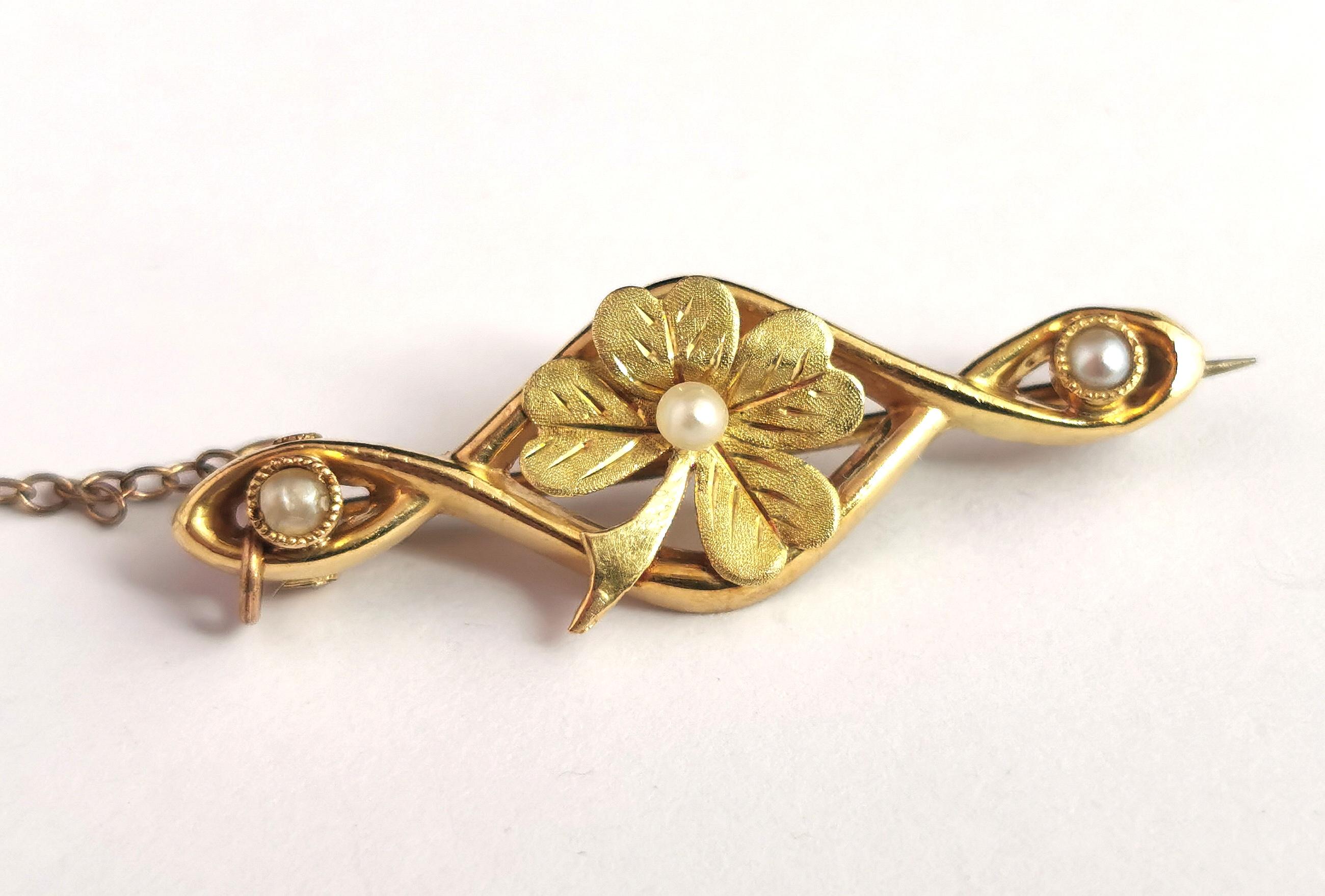 Antique Lucky Clover, Shamrock Brooch, 9k Gold and Seed Pearl 2