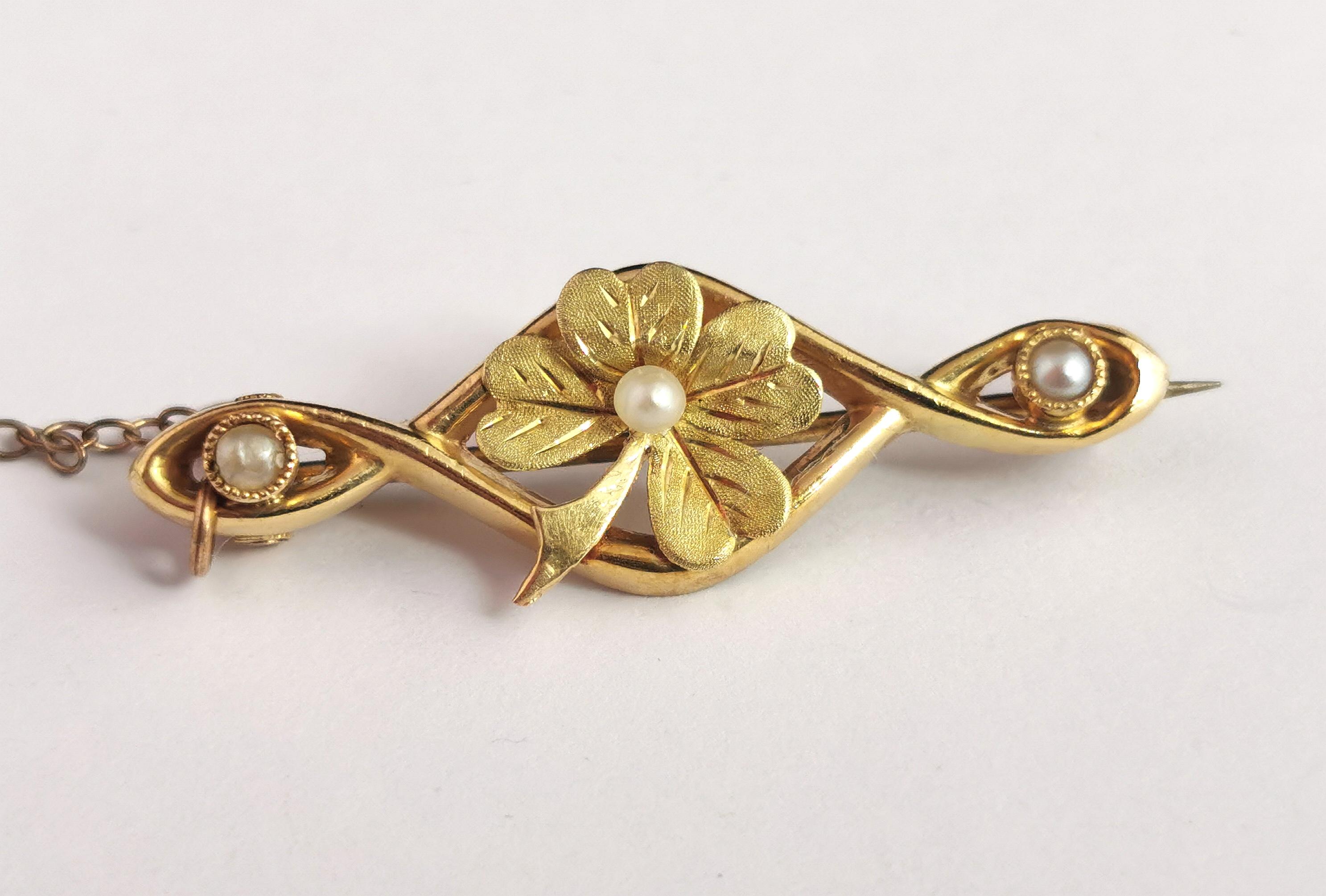 Antique Lucky Clover, Shamrock Brooch, 9k Gold and Seed Pearl 1