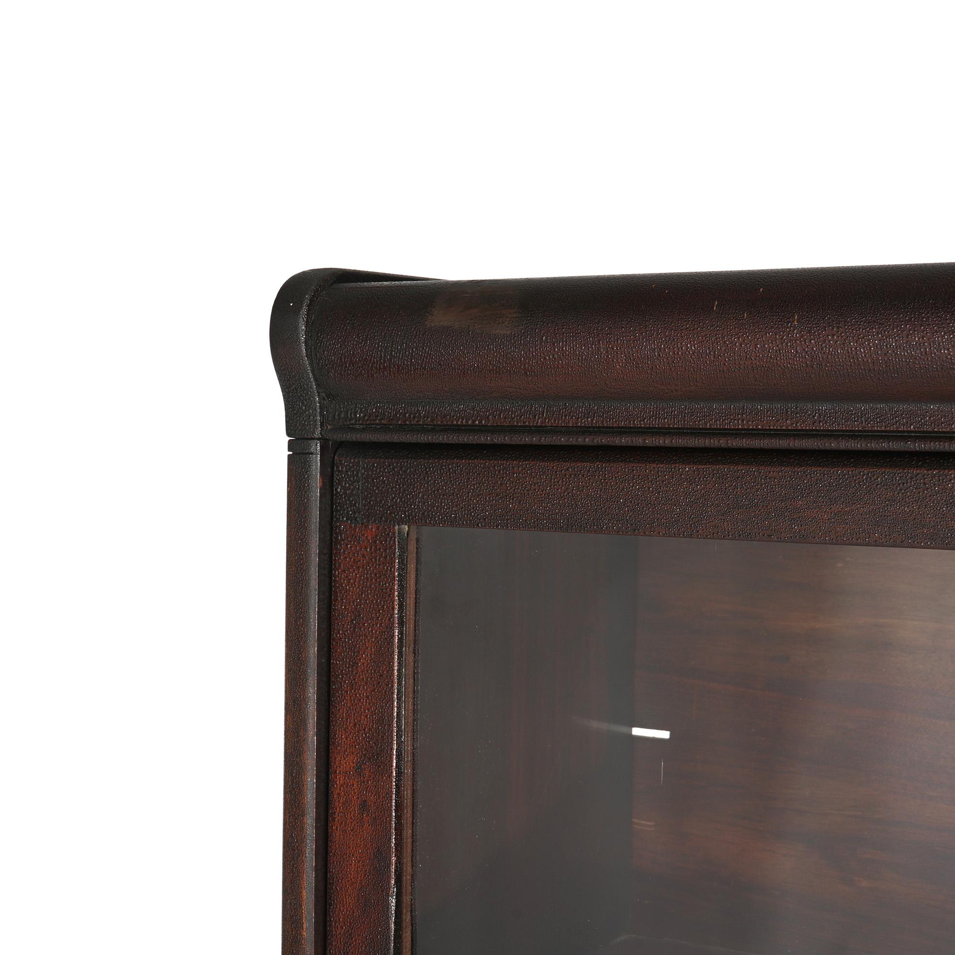 Verre Ancienne bibliothèque à quatre étagères Lundstrom Arts & Crafts en acajou, vers 1910 en vente