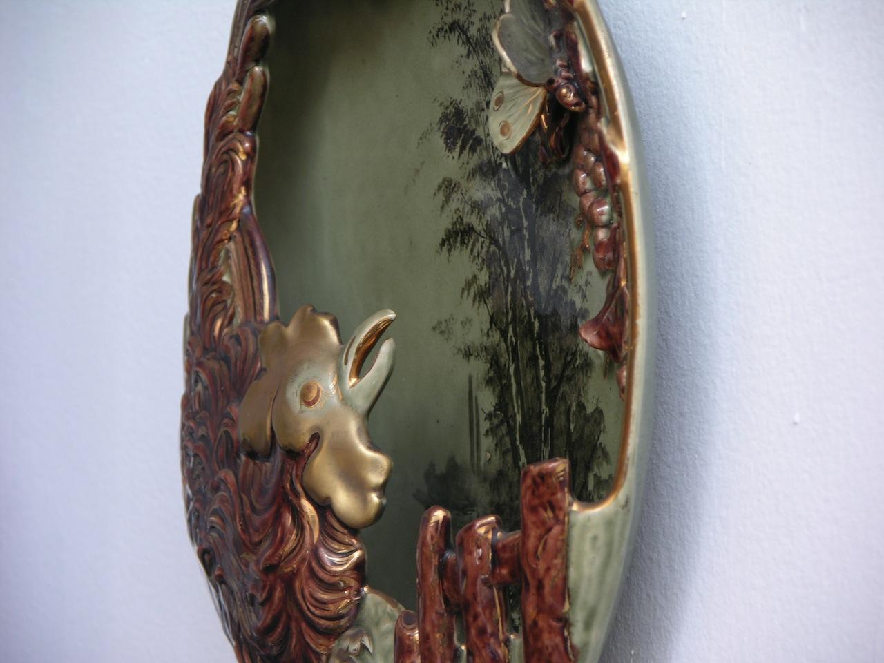 Français Antique Lunéville French Green Brown Gold Majolica Butterfly Wall Pocket Vase en vente
