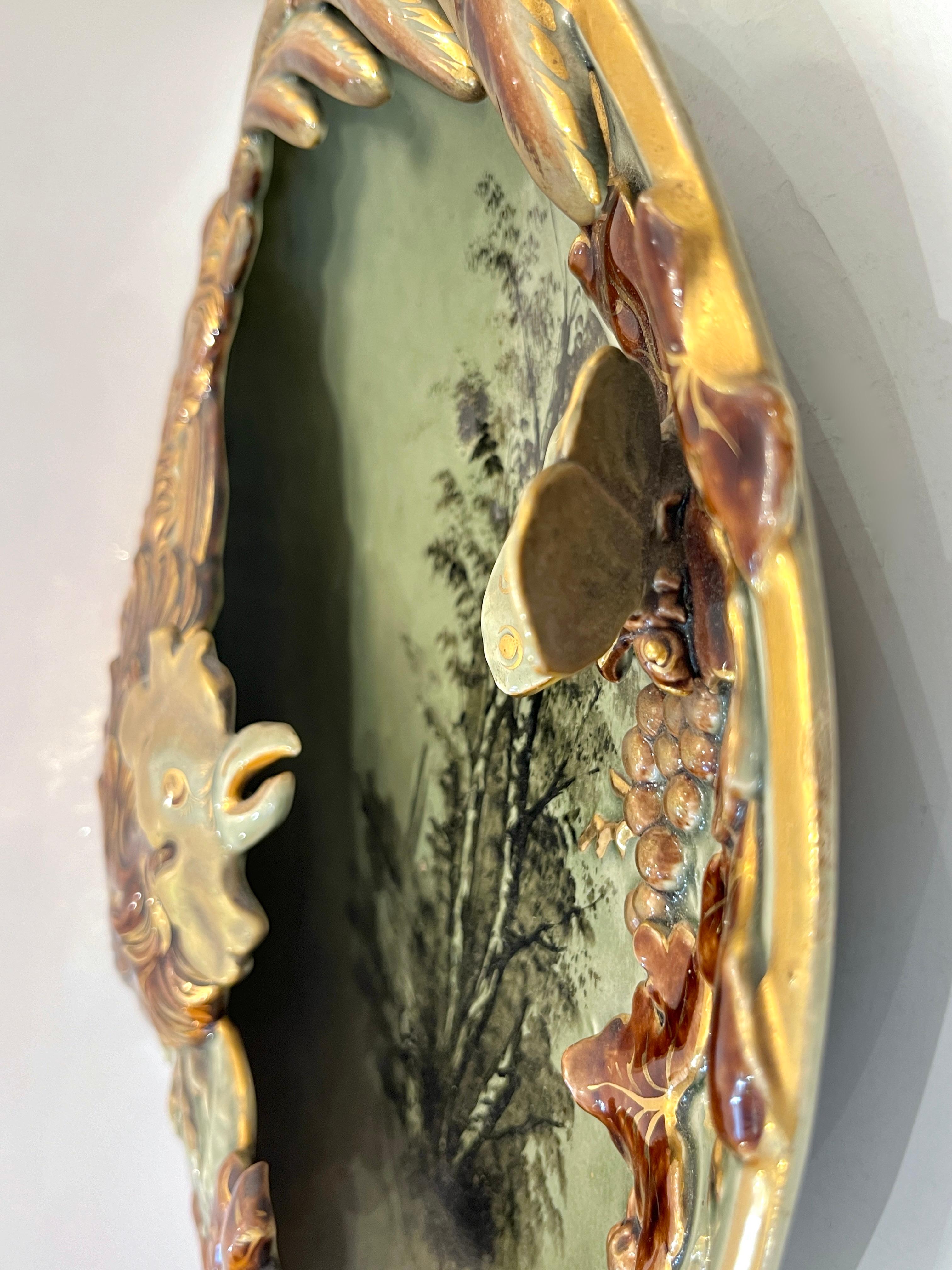 Antique Lunéville French Green Brown Gold Majolica Butterfly Wall Pocket Vase Excellent état - En vente à New York, NY