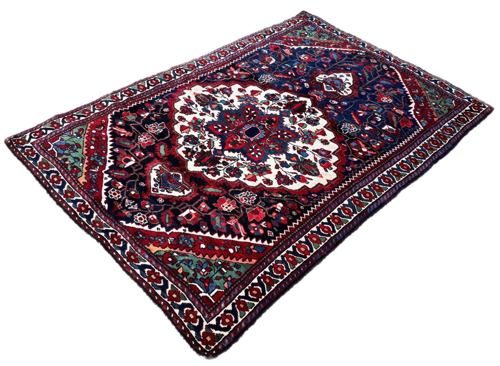 Tappeto antico Luri 2,09m x 1,34m In condizioni buone in vendita a St. Albans, GB