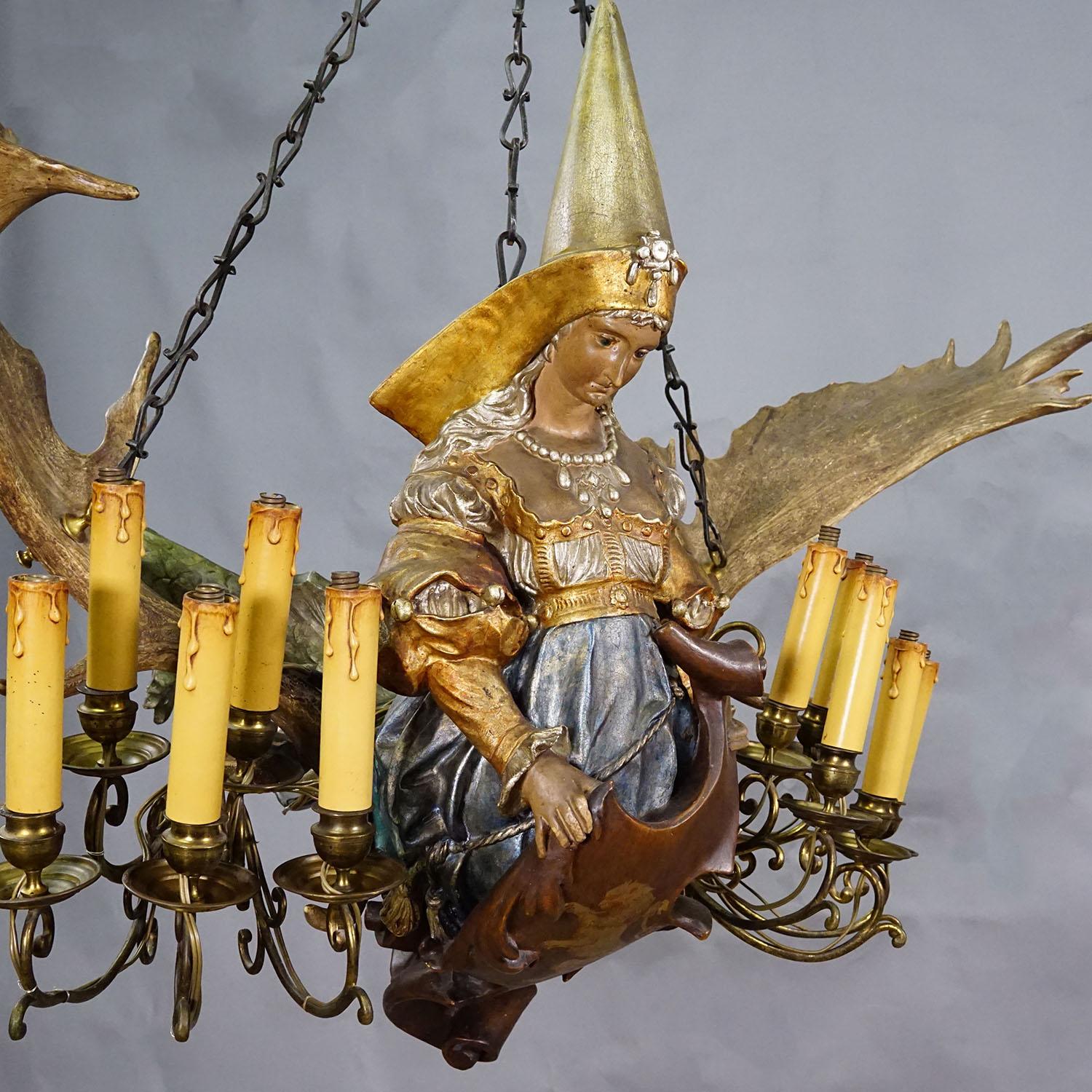 Antikes Lusterweibchen einer Patrizierin als Meerjungfrau ca. 1880

Ein prächtiger antiker Kronleuchter mit einer patrizischen Dame, die als Meerjungfrau dargestellt ist. Die fein von Hand modellierte und bemalte Figur ist aus Gips gefertigt und mit