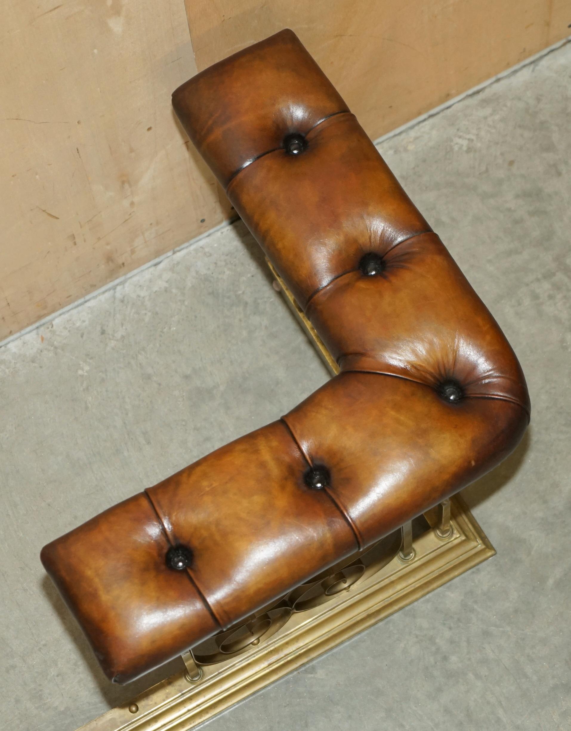 ANTiQUE LUXURY FULLY RESTORED CLUB FENDER WITH BROWN LEATHER CHESTERFIELD SEATS For Sale 5