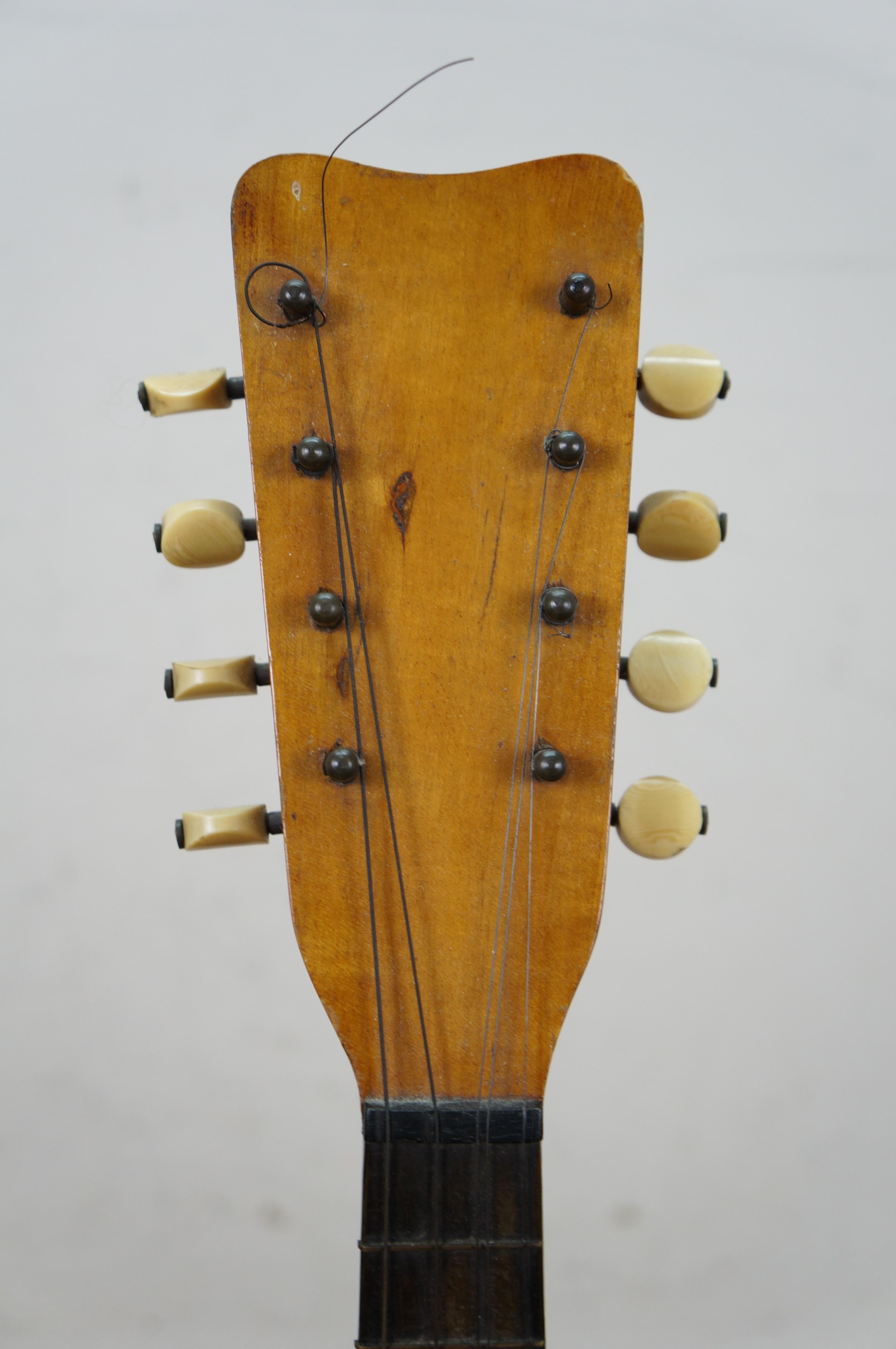 Inizio XX secolo Mandolino antico con fondo a scodella in acero Lyon & Healy 24