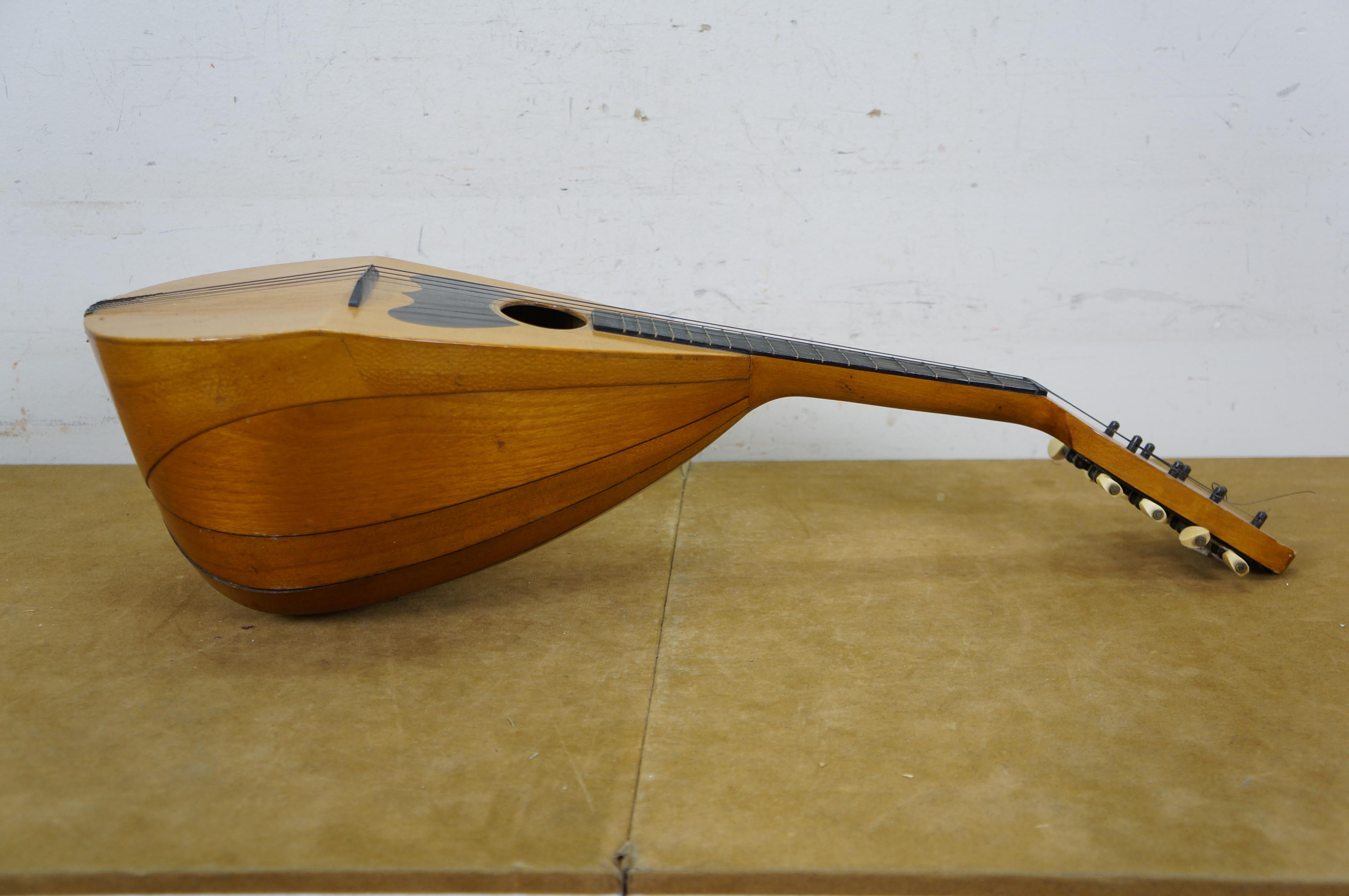 Legno massiccio Mandolino antico con fondo a scodella in acero Lyon & Healy 24