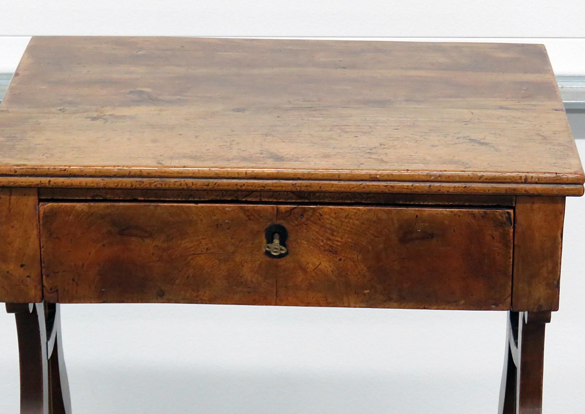 Antique Lyre Petite Writing Desk In Good Condition In Swedesboro, NJ