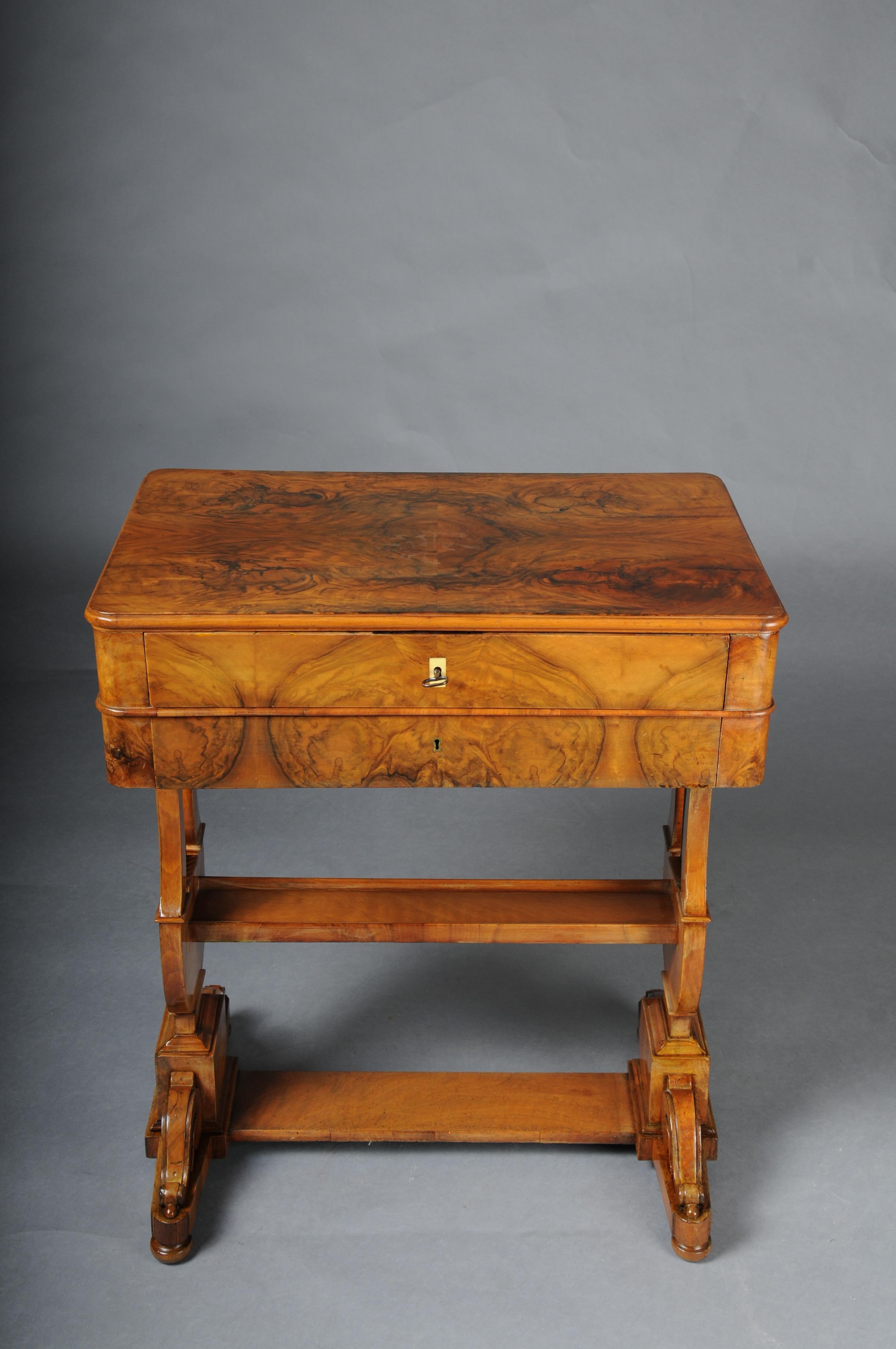 Biedermeier Table d'appoint/table à coudre ancienne en forme de lyre, placage de racines, vers 1830 en vente