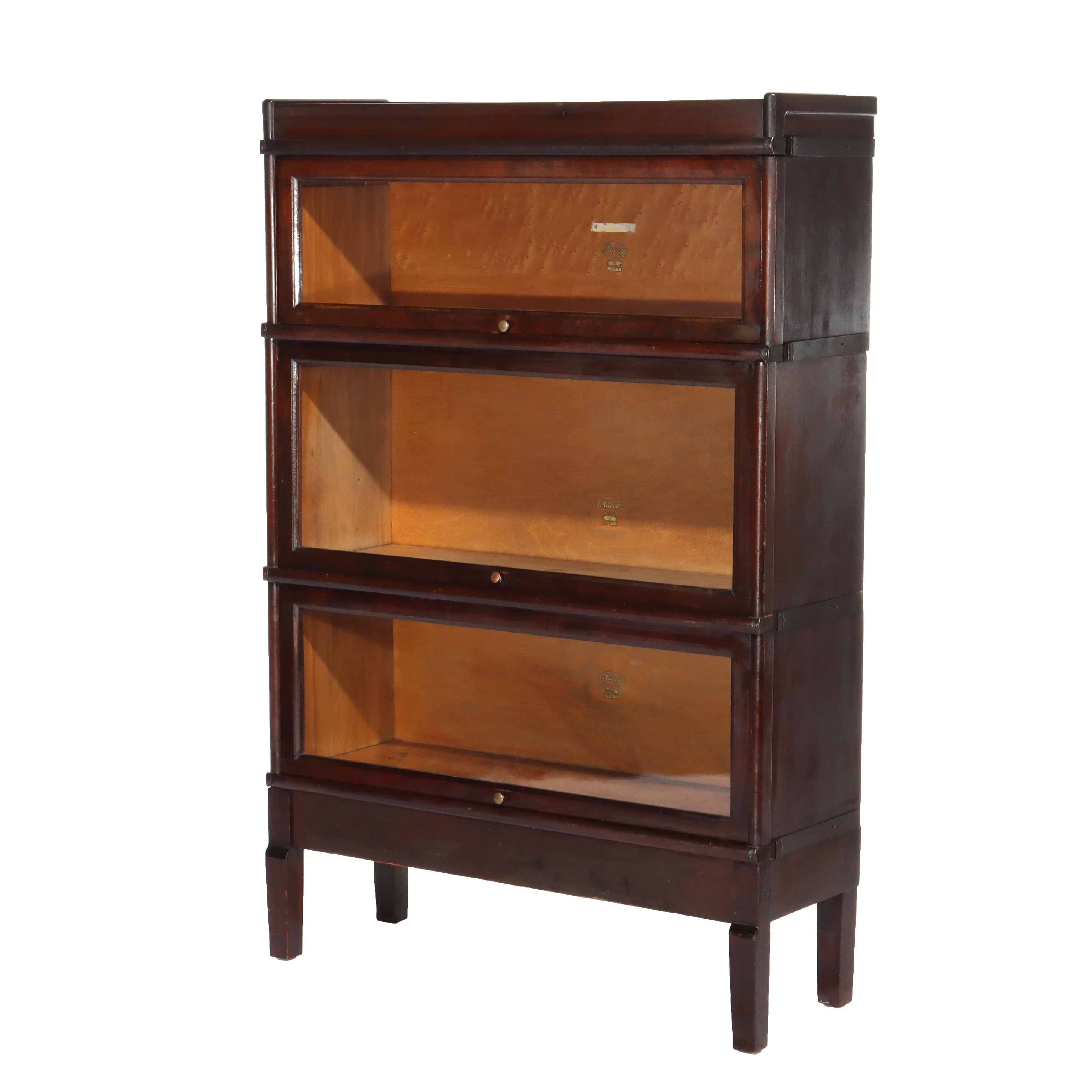 Arts and Crafts Antica libreria Macey Arts & Crafts Mission Mahogany Stack Barrister C1920 in vendita