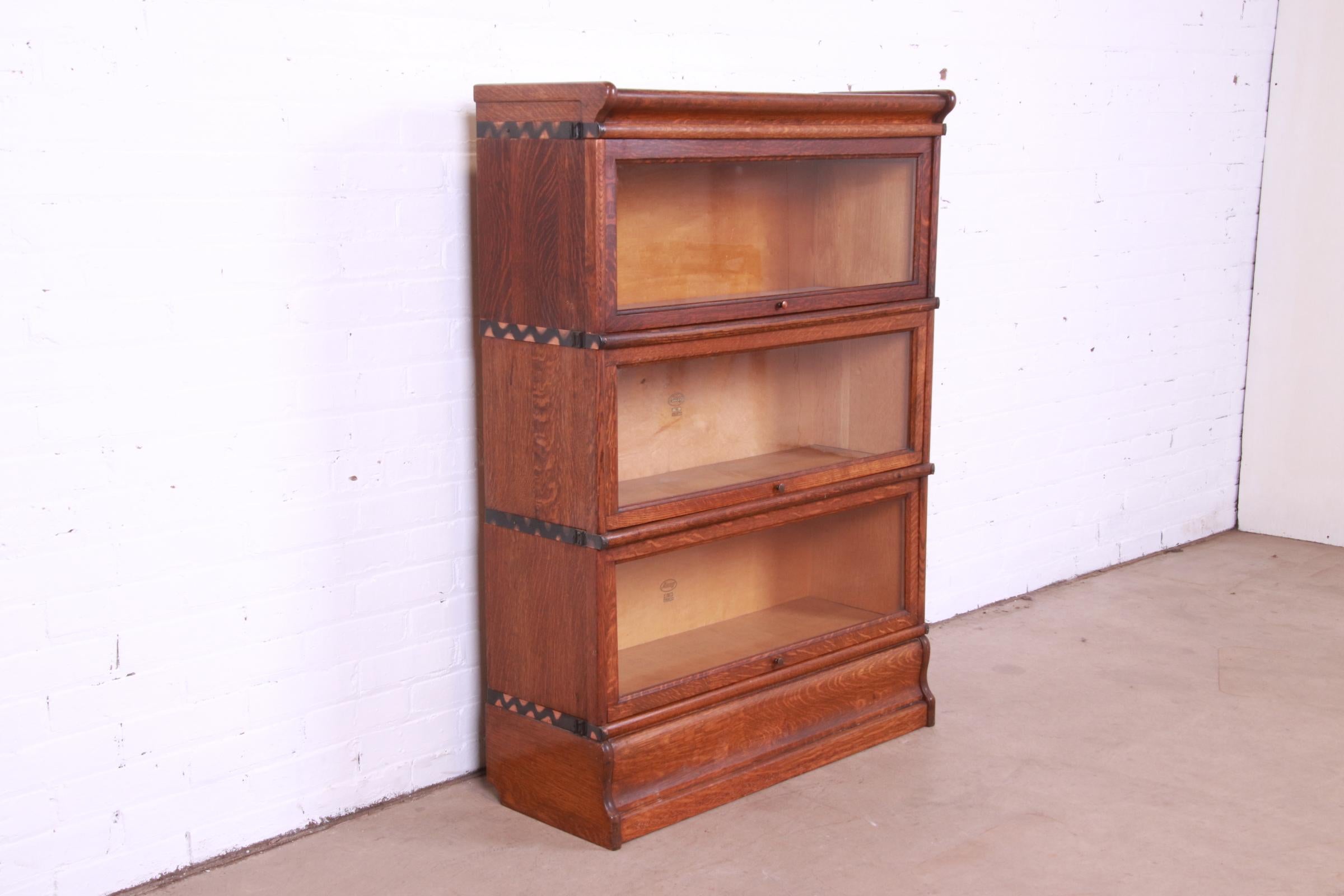 Antique Macey Arts & Crafts Oak Three-Stack Barrister Bookcase, Circa 1920s In Good Condition In South Bend, IN