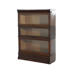 Antiguo Macey Arts & Crafts Librería de barrister con base conopial de roble C1920