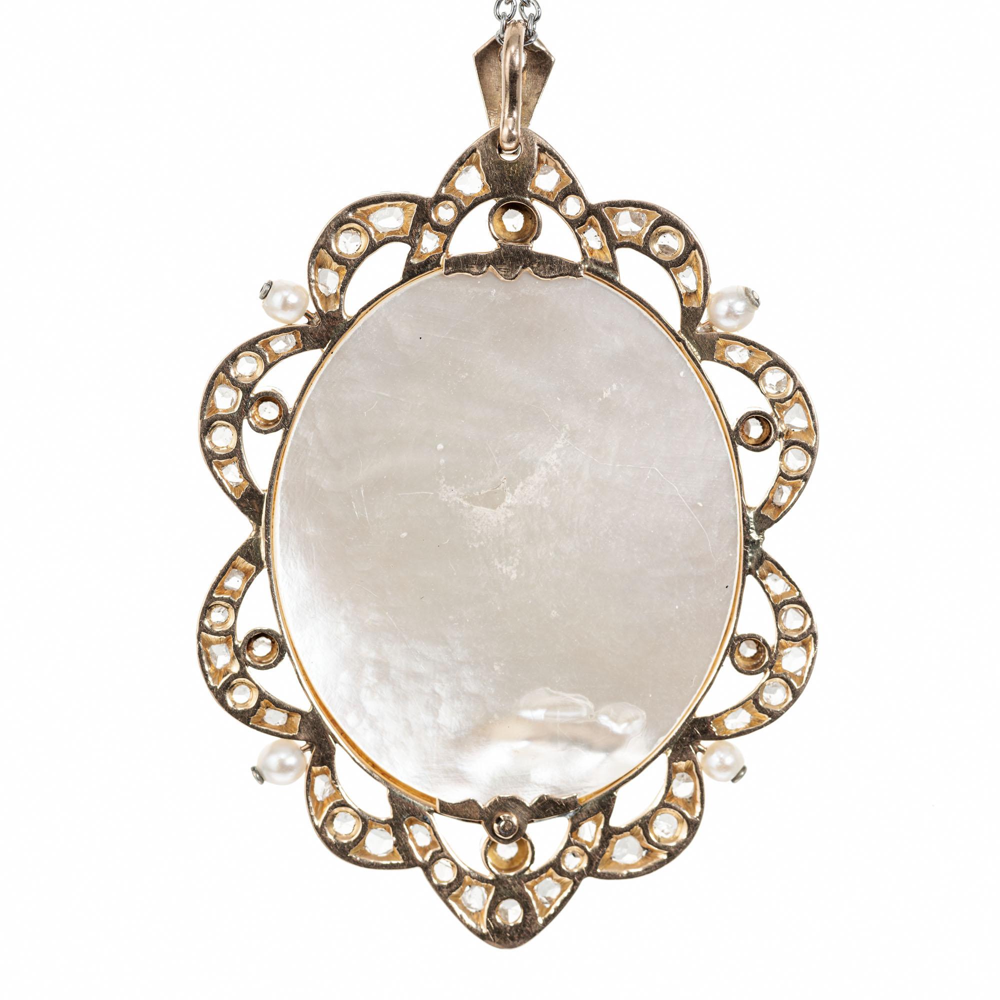 Collar Colgante Antiguo Madonna Madreperla Diamante Platino en Bueno Estado en Stamford, CT