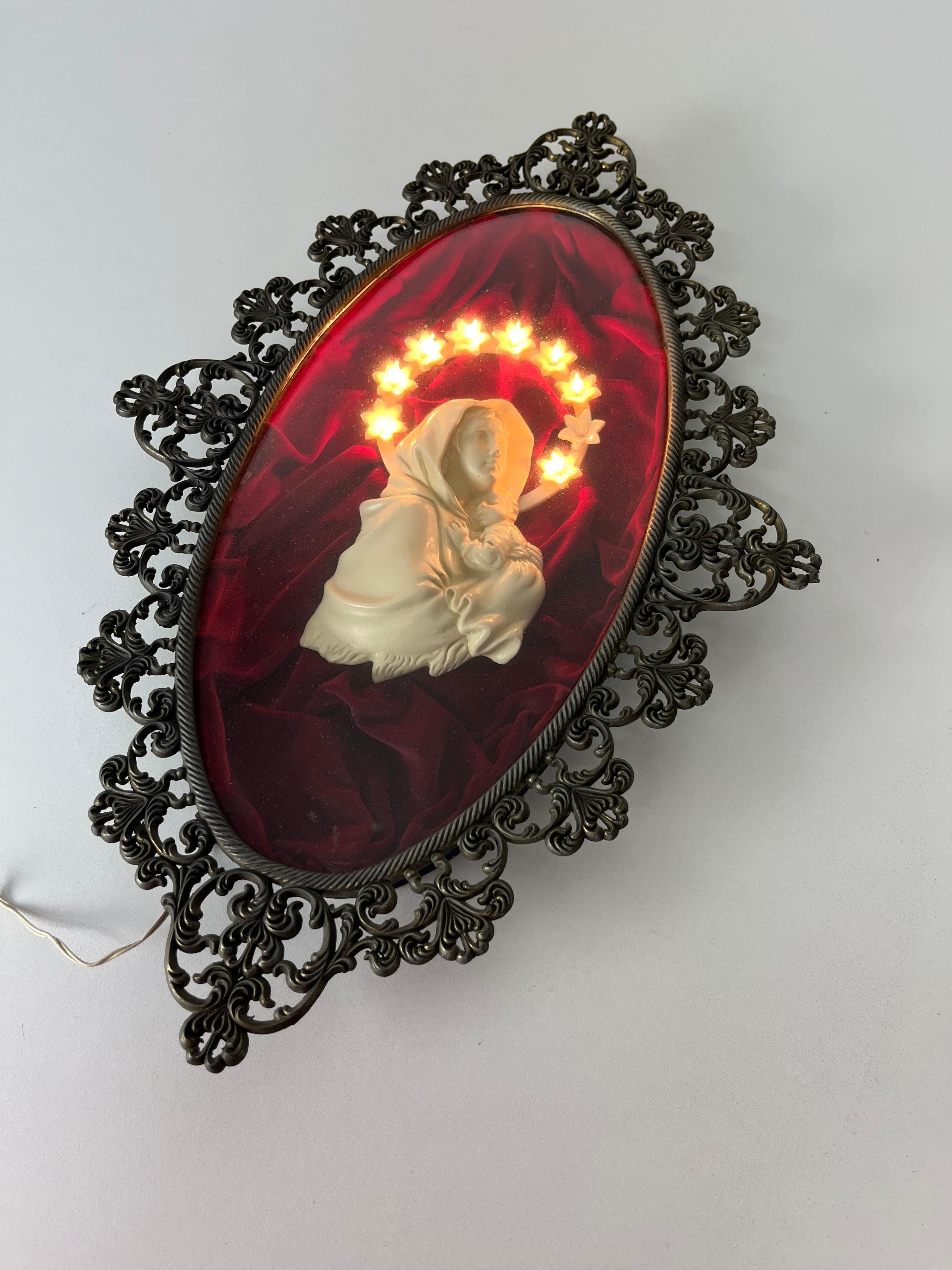 Madonna antica con cielo stellato illuminato e cornice in bronzo, anni '50 in vendita 4