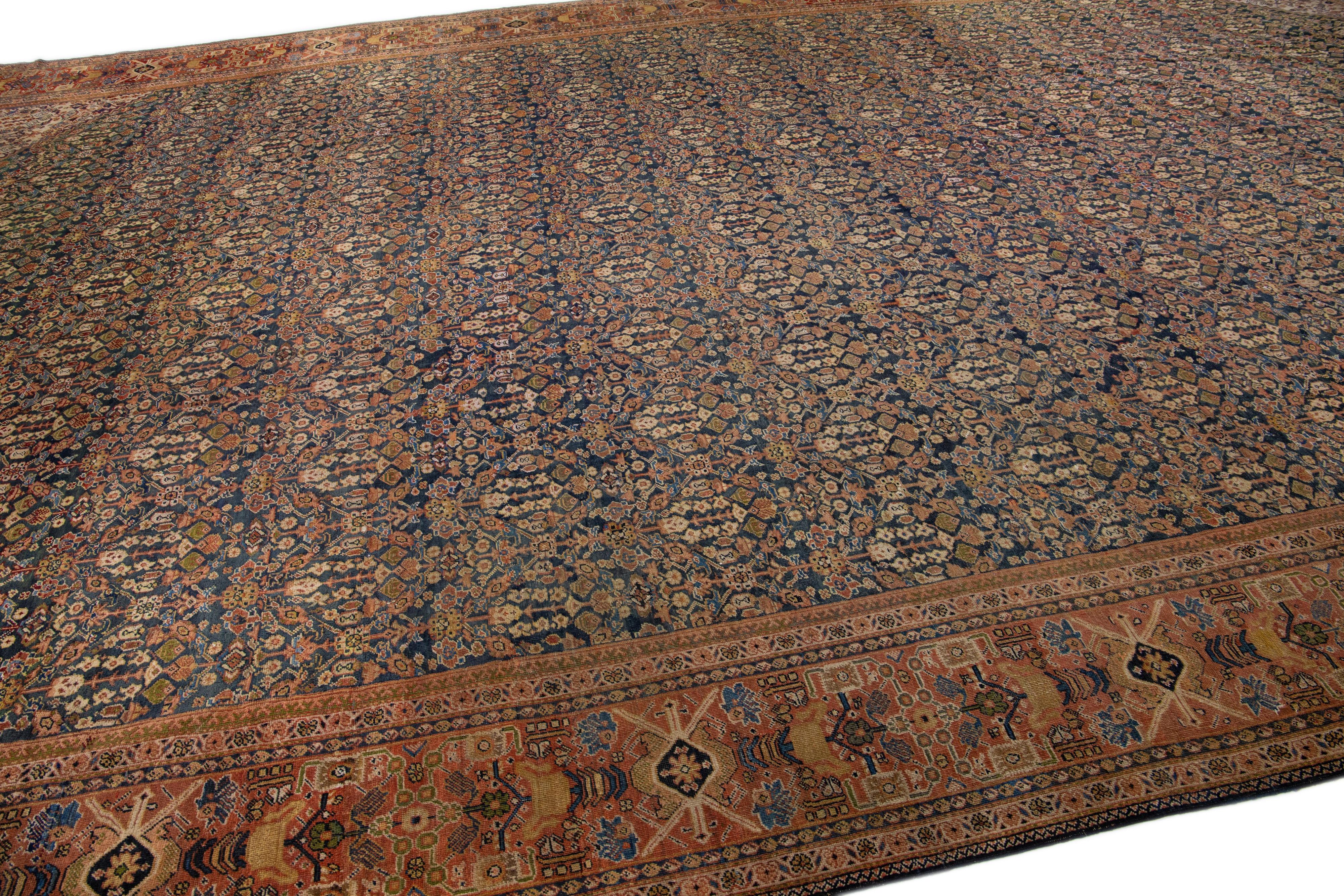 Antiker Mahal Blauer handgefertigter Oversize-Wollteppich mit Allover-Motiv (20. Jahrhundert) im Angebot