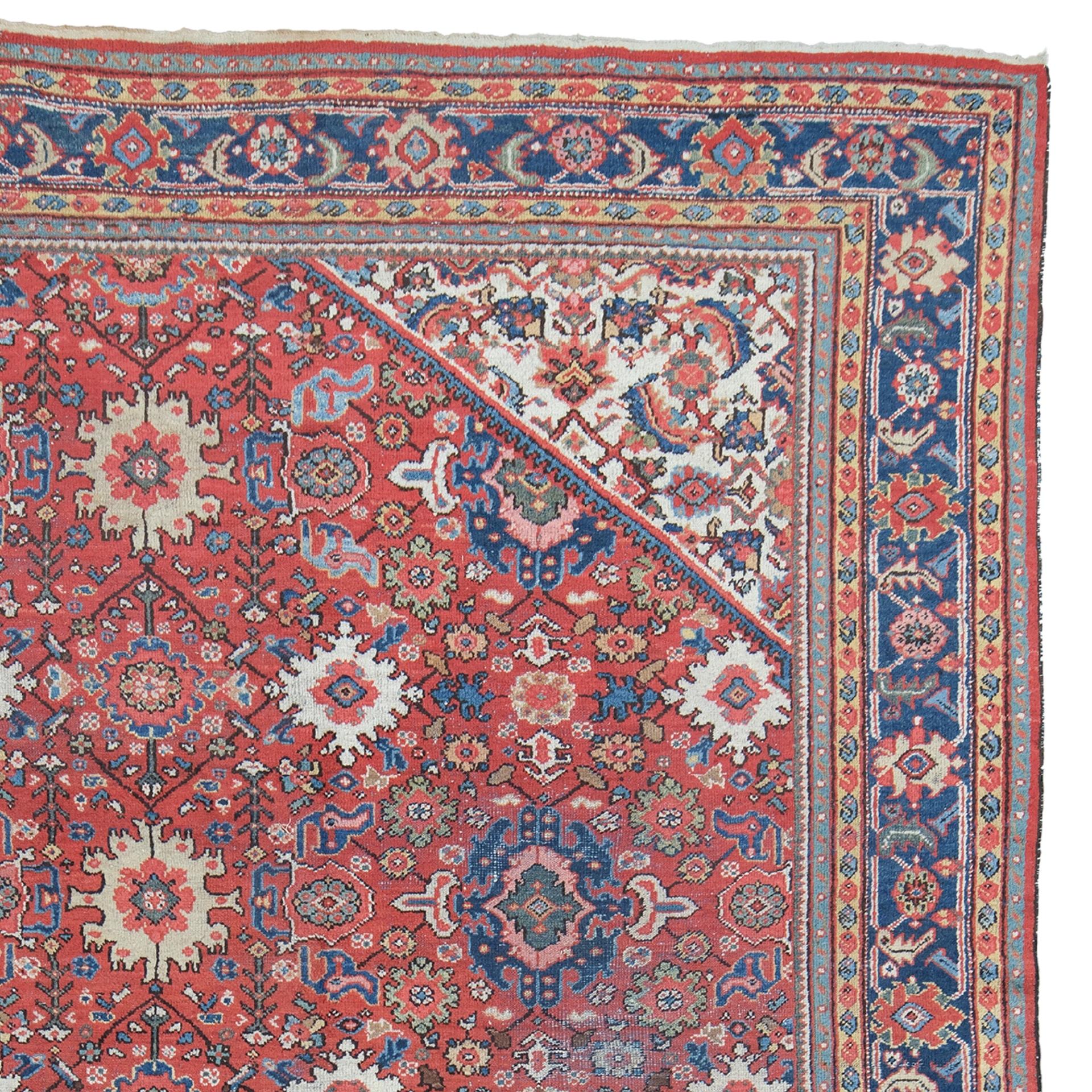 Antique Mahal Carpet - 19th Century Antique Mahal Carpet, Antique Rug In Good Condition For Sale In Sultanahmet, 34