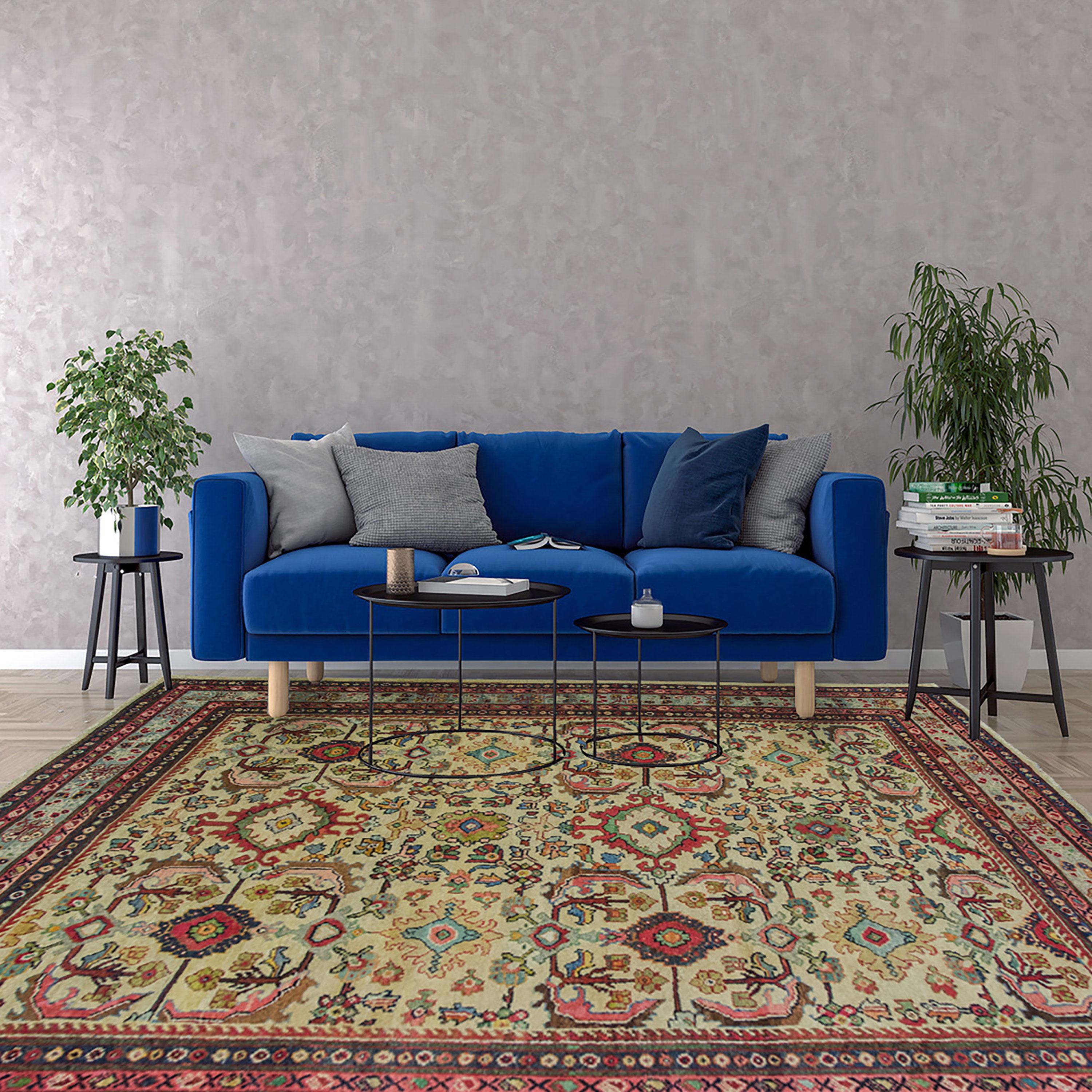  Ein dekorativer antiker Mahal-Teppich aus Zentraliran
Fabelhaftes Allover-Design mit vielen verschiedenen, interessanten Elementen auf einem schönen cremefarbenen Grund. Die stilisierten Blumen auf einer hellblauen Bordüre und die rosa