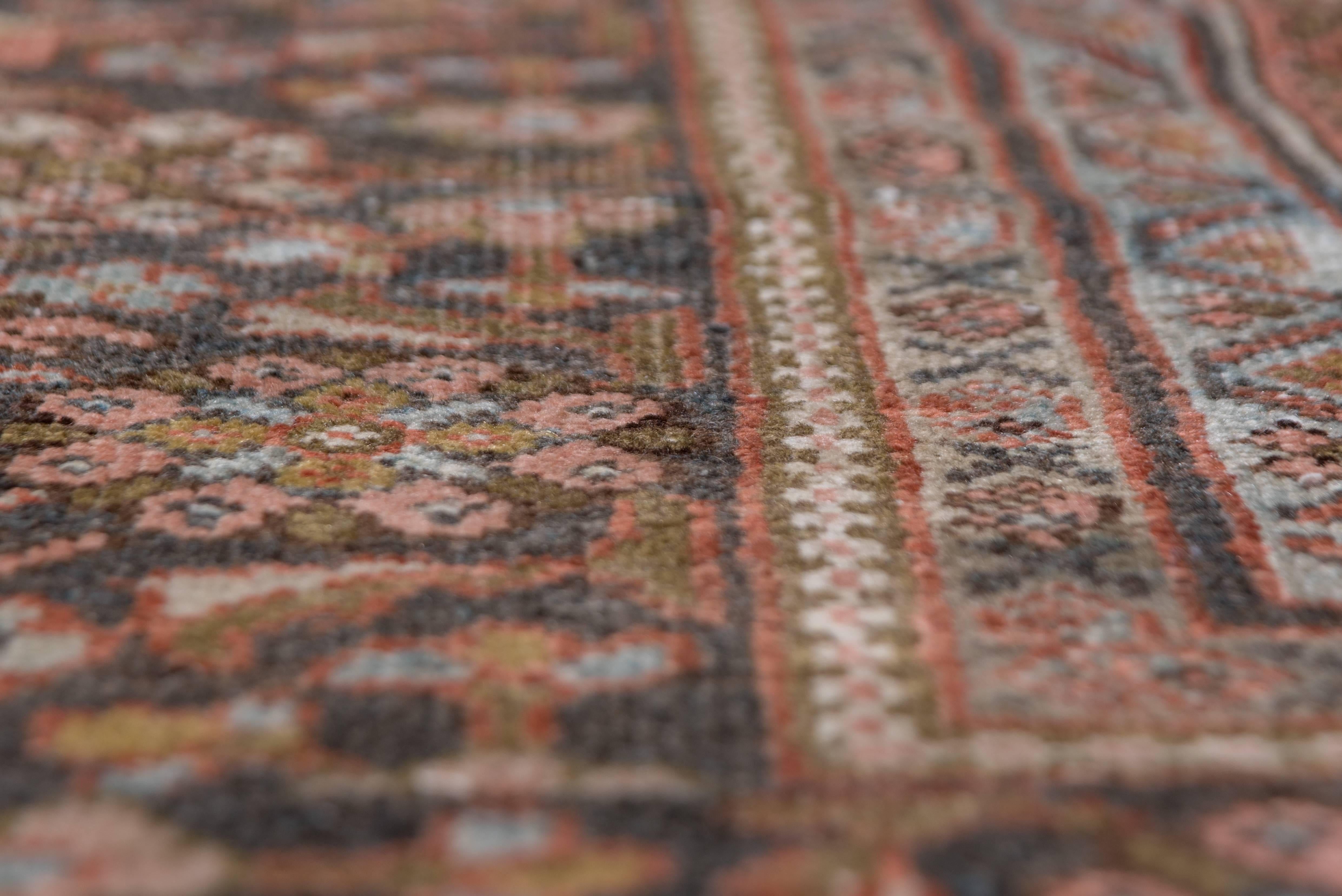 Antique Persian Mahal Carpet, Circa 1920s 5