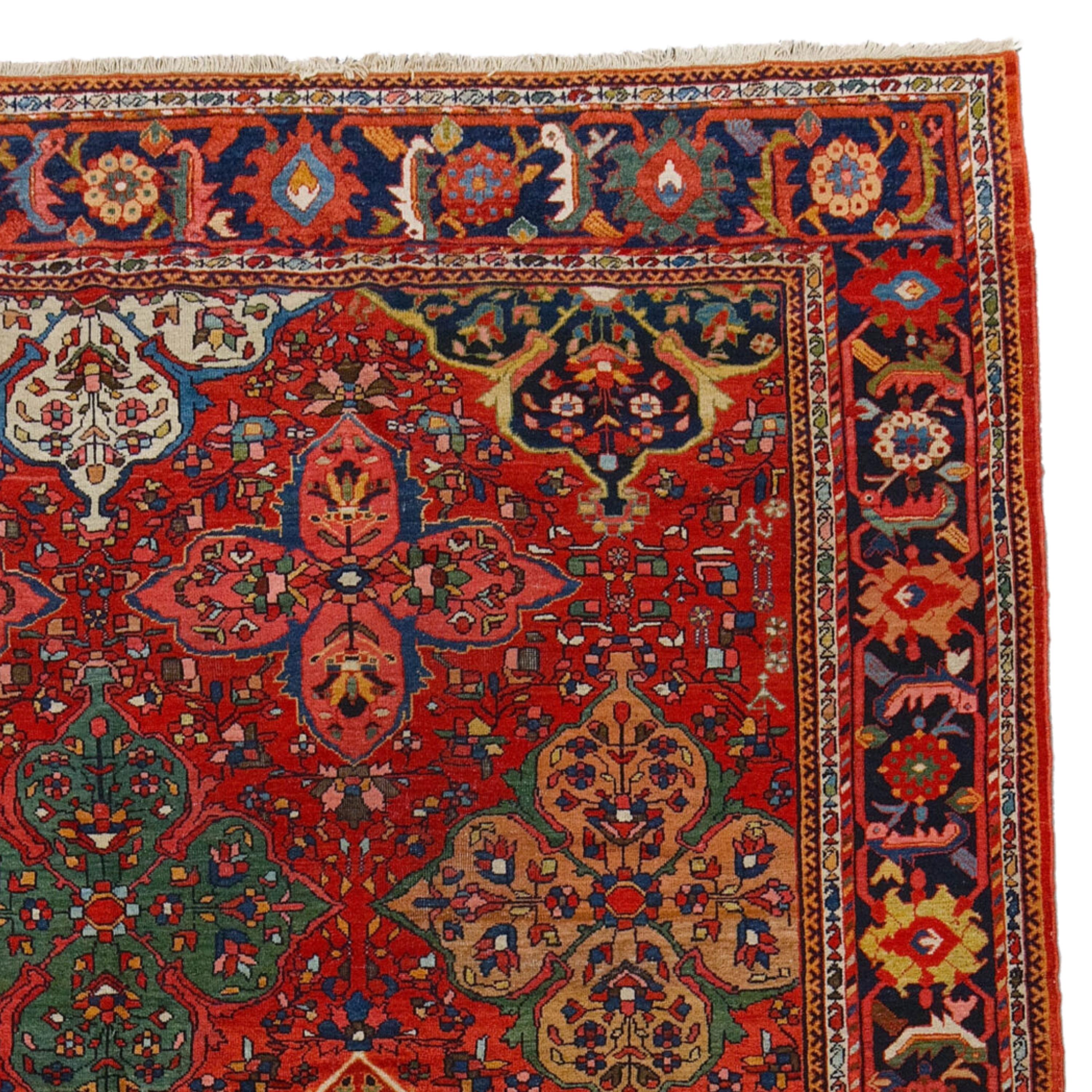 Antique Mahal Carpet - Late of 19th Century Mahal Carpet, Antique Rug In Good Condition For Sale In Sultanahmet, 34