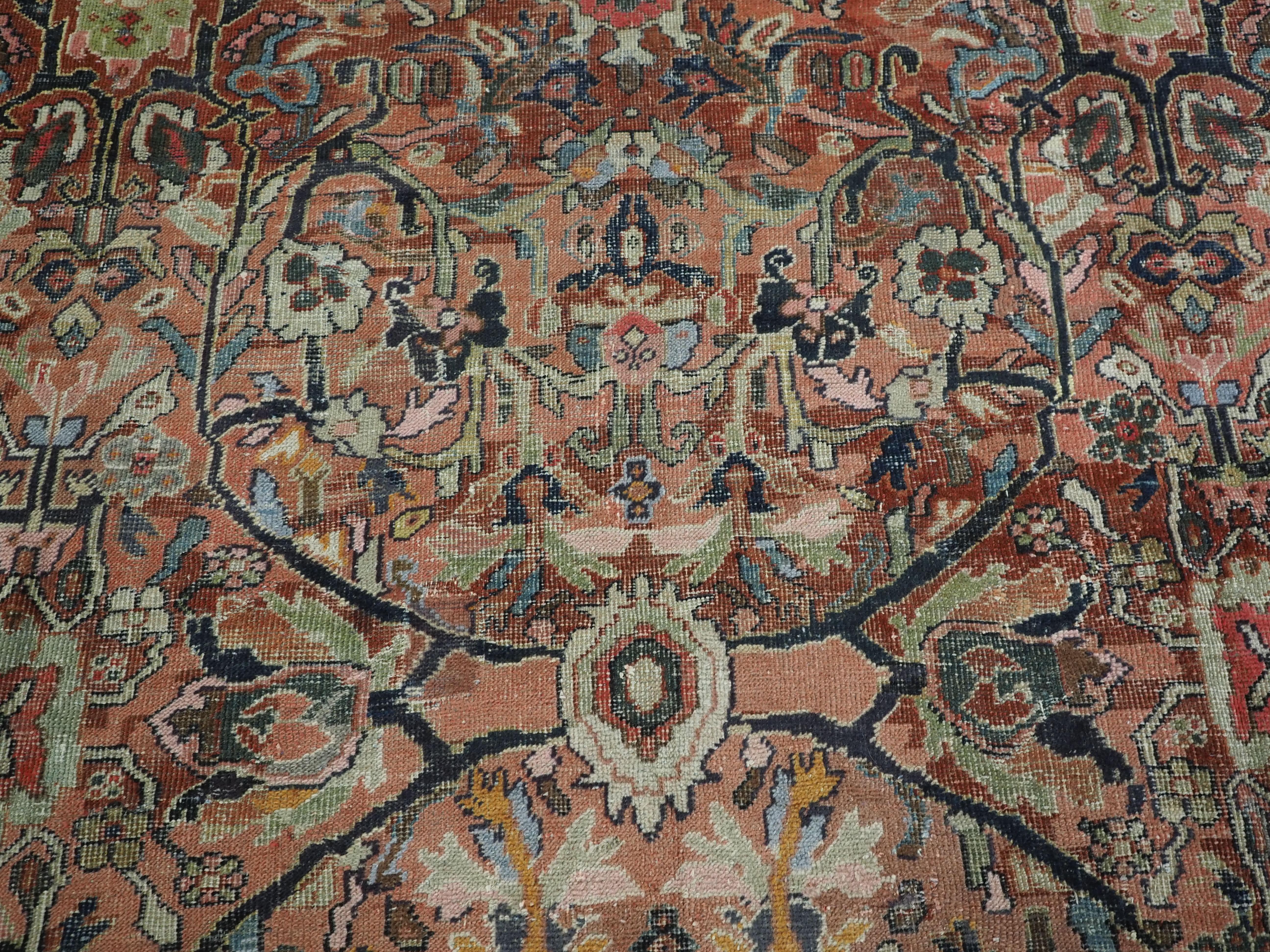 Antique Mahal carpet of very good large room size in pastel colours. Circa 1900. For Sale 4