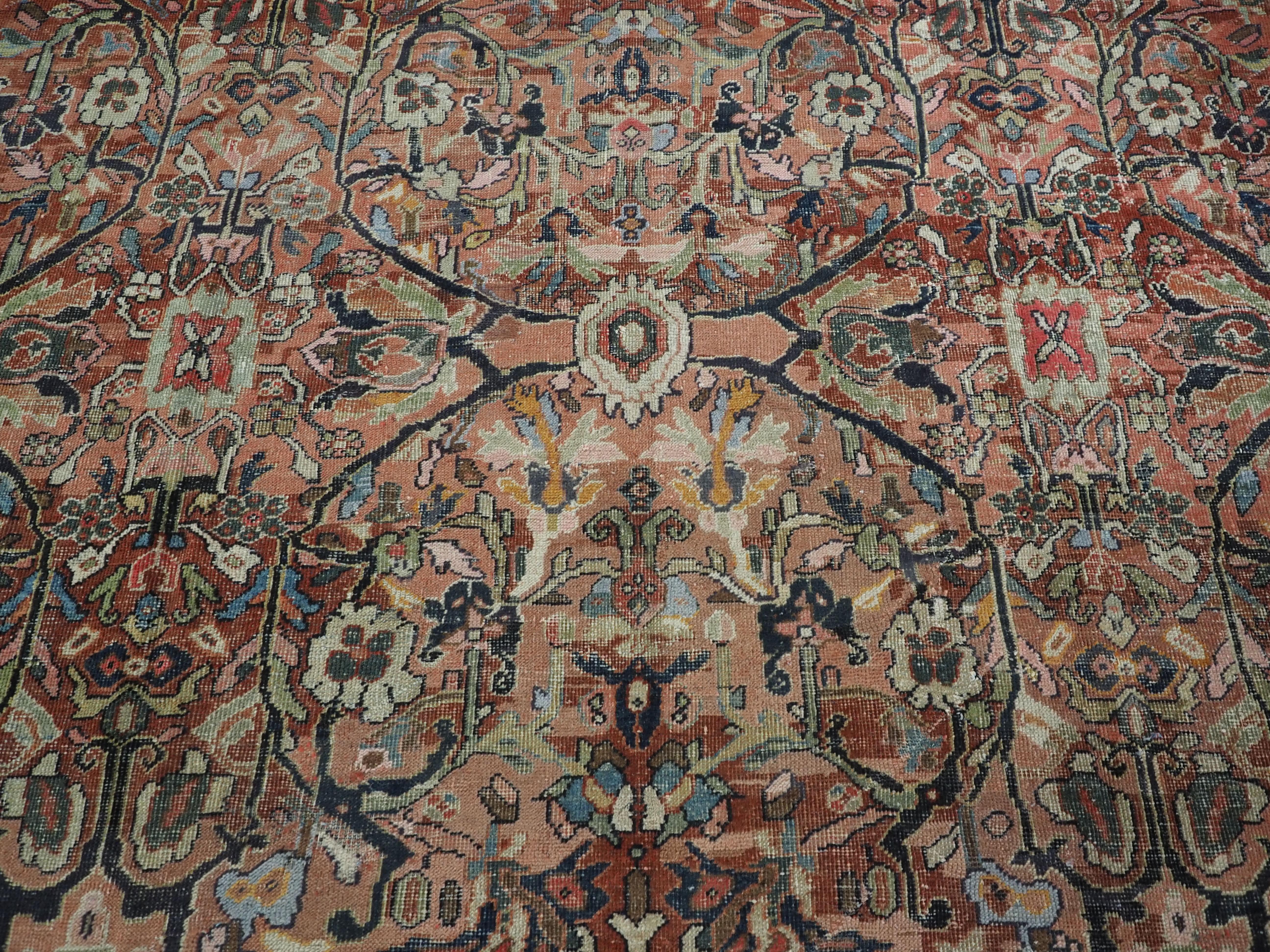Antique Mahal carpet of very good large room size in pastel colours. Circa 1900. For Sale 5