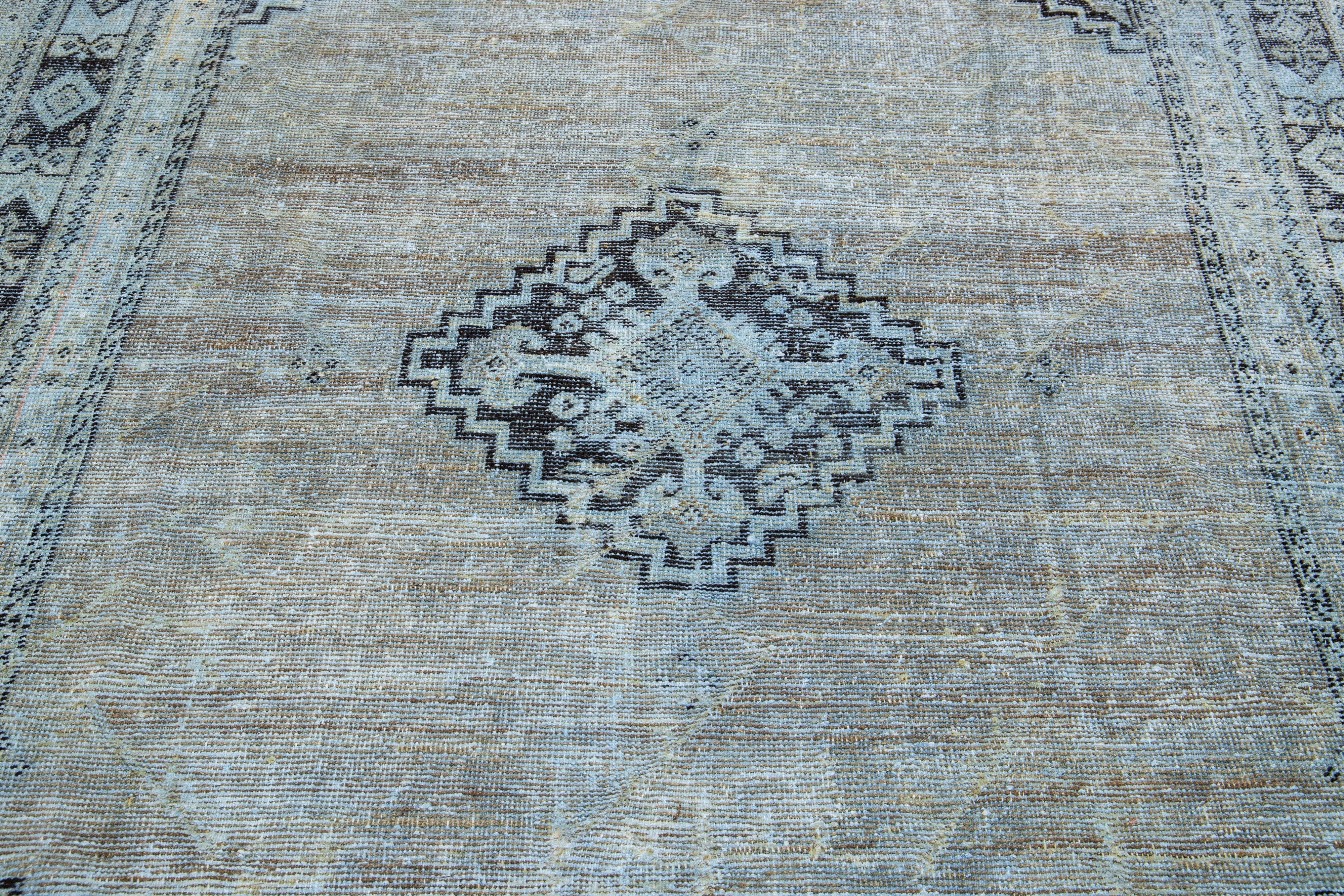 Antique Mahal Distressed Wool Rug with Medallion Design in Blue In Good Condition For Sale In Norwalk, CT