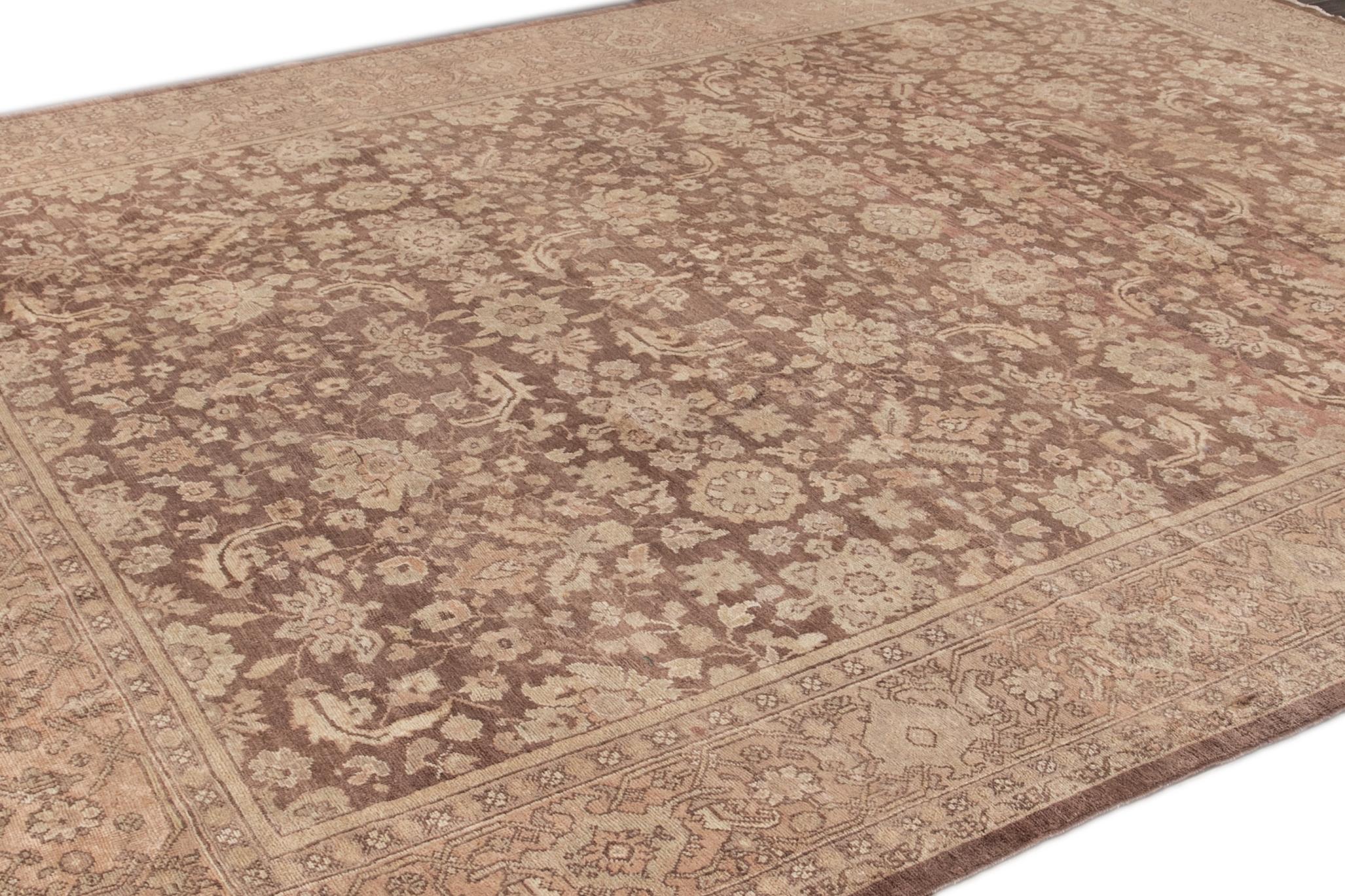 Antique Mahal Handmade Room Size Wool Rug In Distressed Condition For Sale In Norwalk, CT