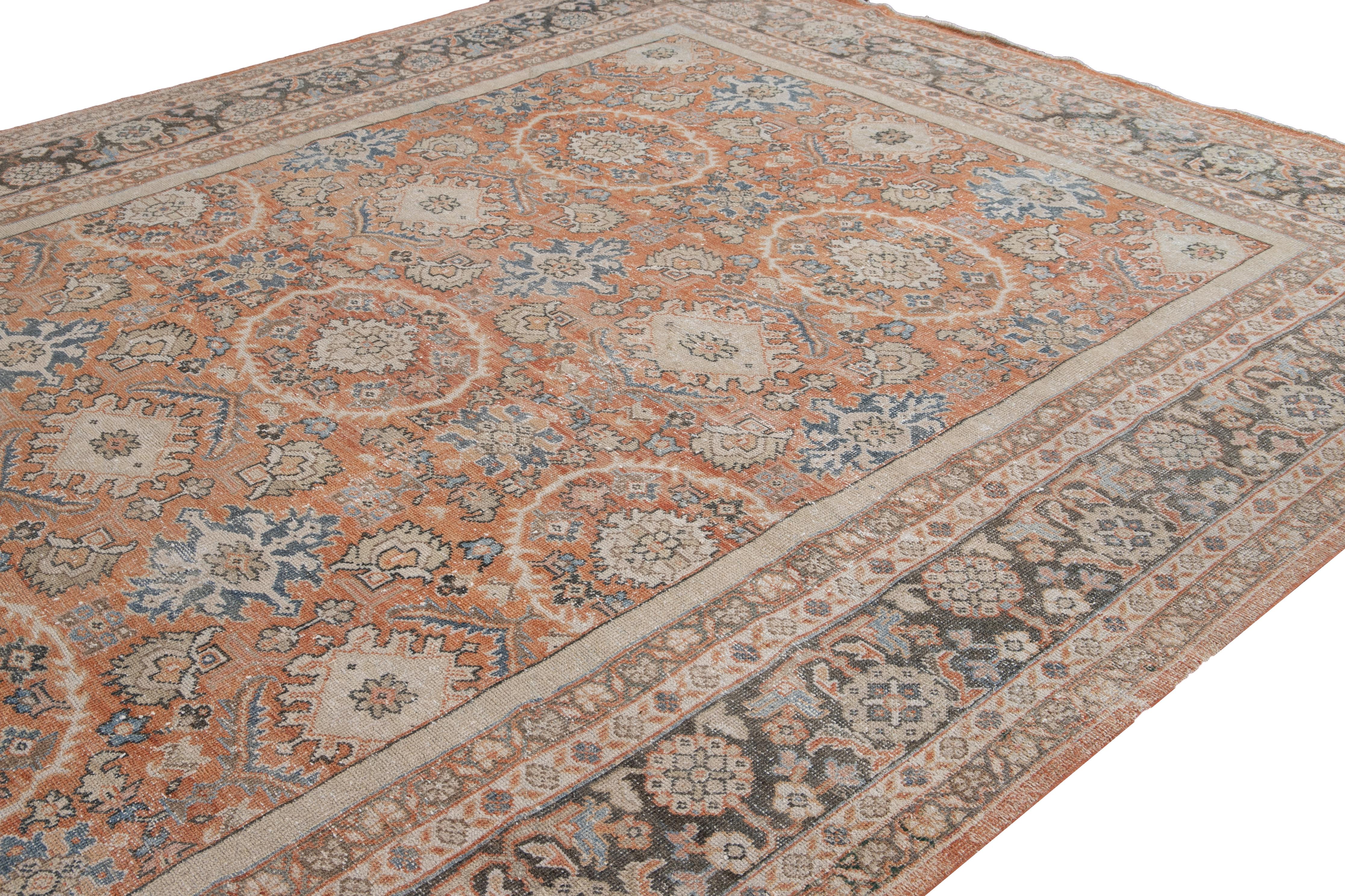 Antique Mahal Handmade Shabby Chic Wool Rug In Distressed Condition For Sale In Norwalk, CT