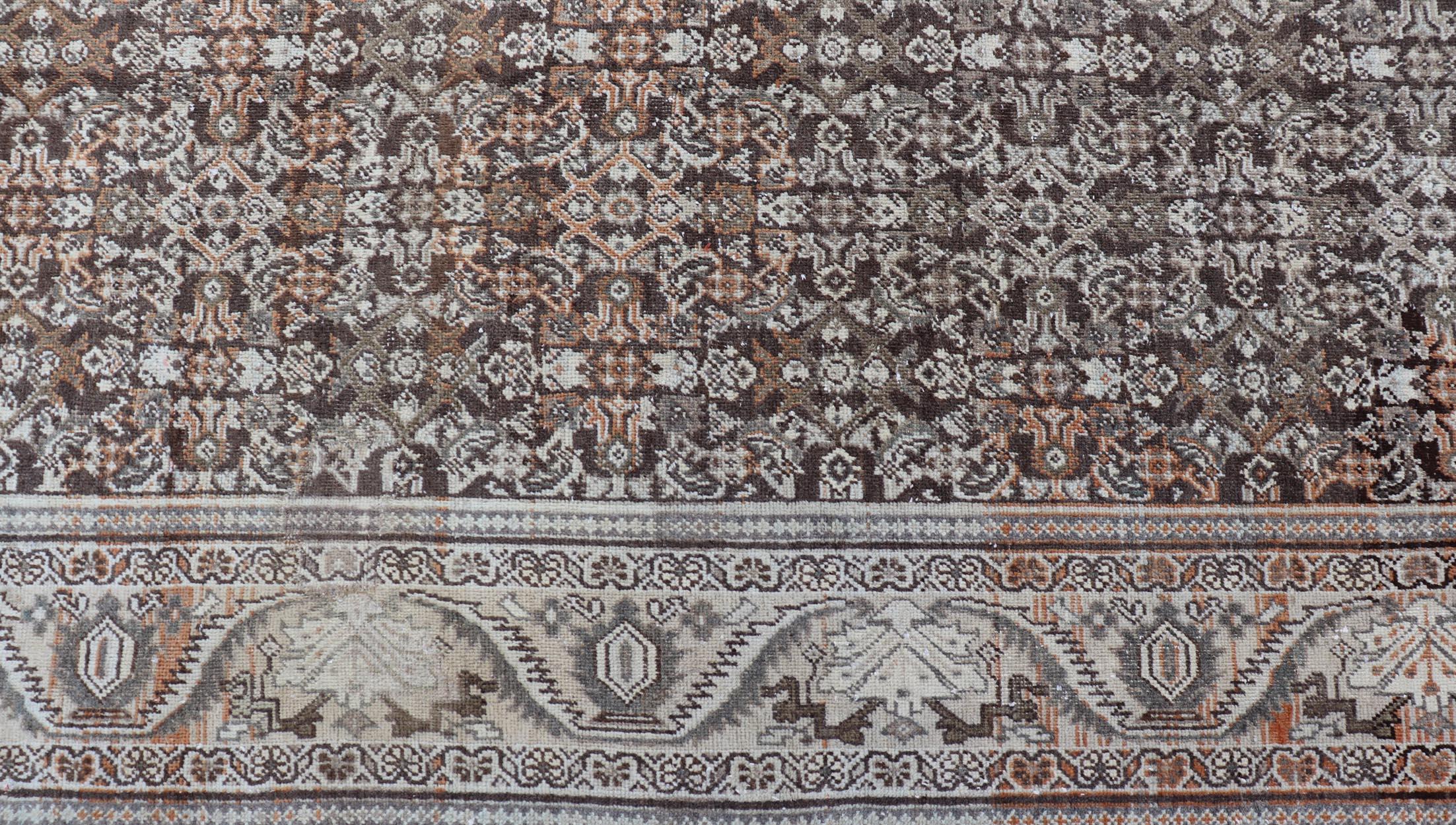Alfombra Persa Antigua Mahal con Diseño Herati Integral en Marfil, Gris y Marrón en venta 6