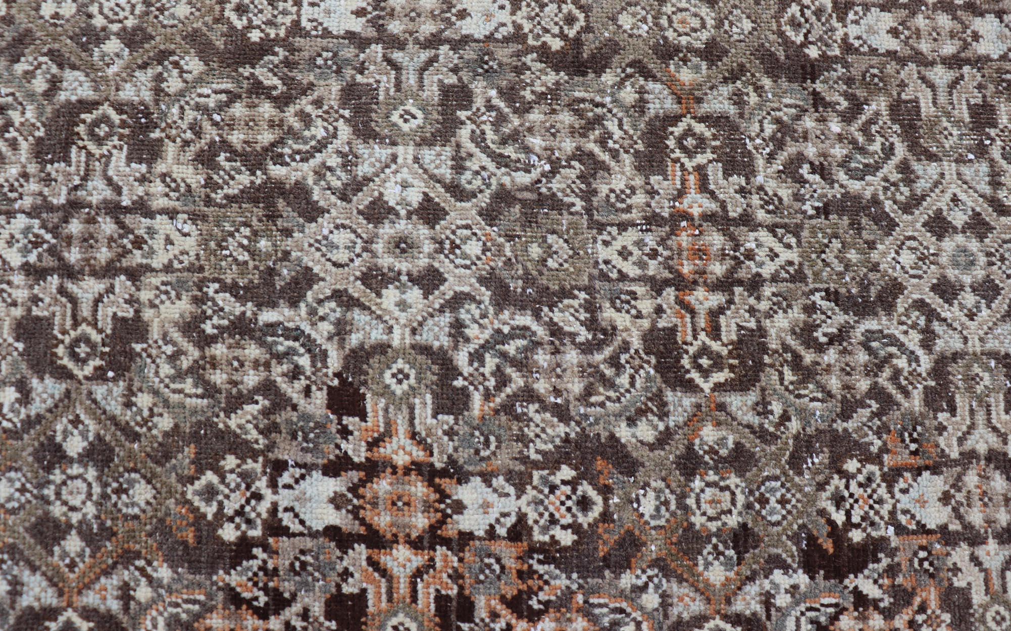 Alfombra Persa Antigua Mahal con Diseño Herati Integral en Marfil, Gris y Marrón en venta 7