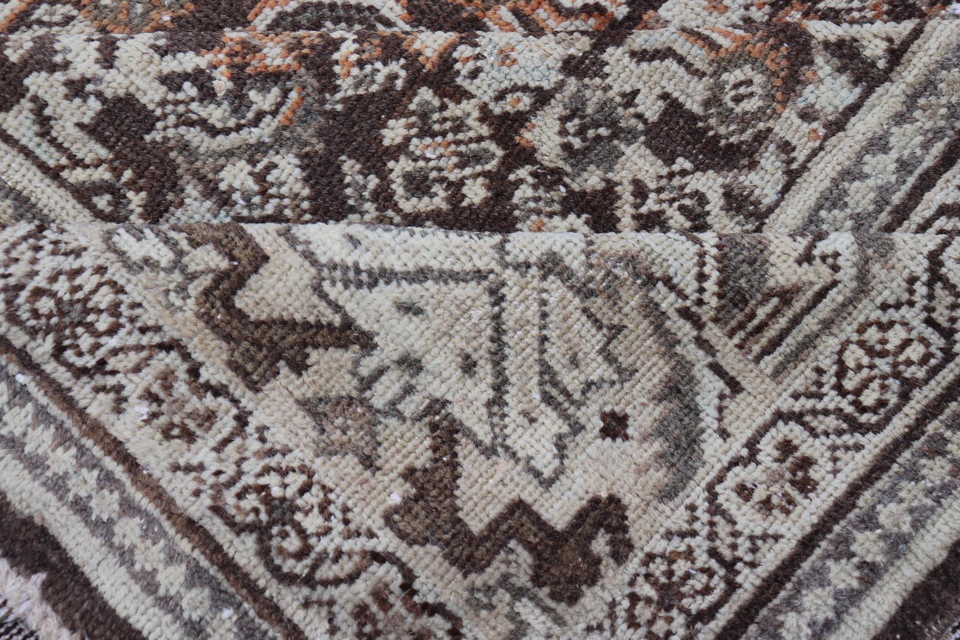 Alfombra Persa Antigua Mahal con Diseño Herati Integral en Marfil, Gris y Marrón en venta 8