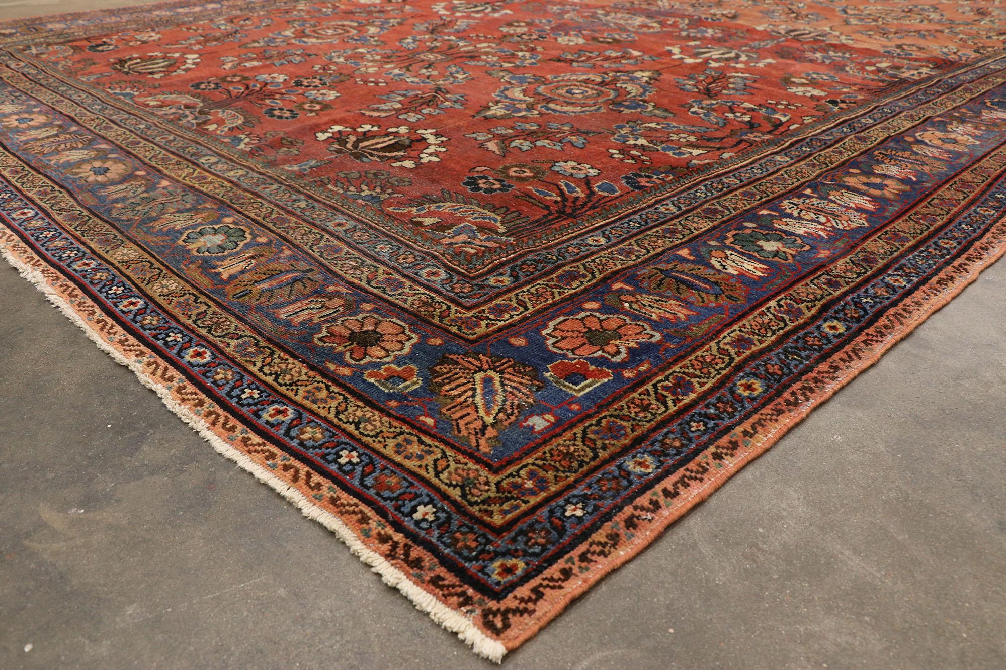 20th Century Antique Mahal Persian Palace Size Rug with Manor House Tudor Style For Sale