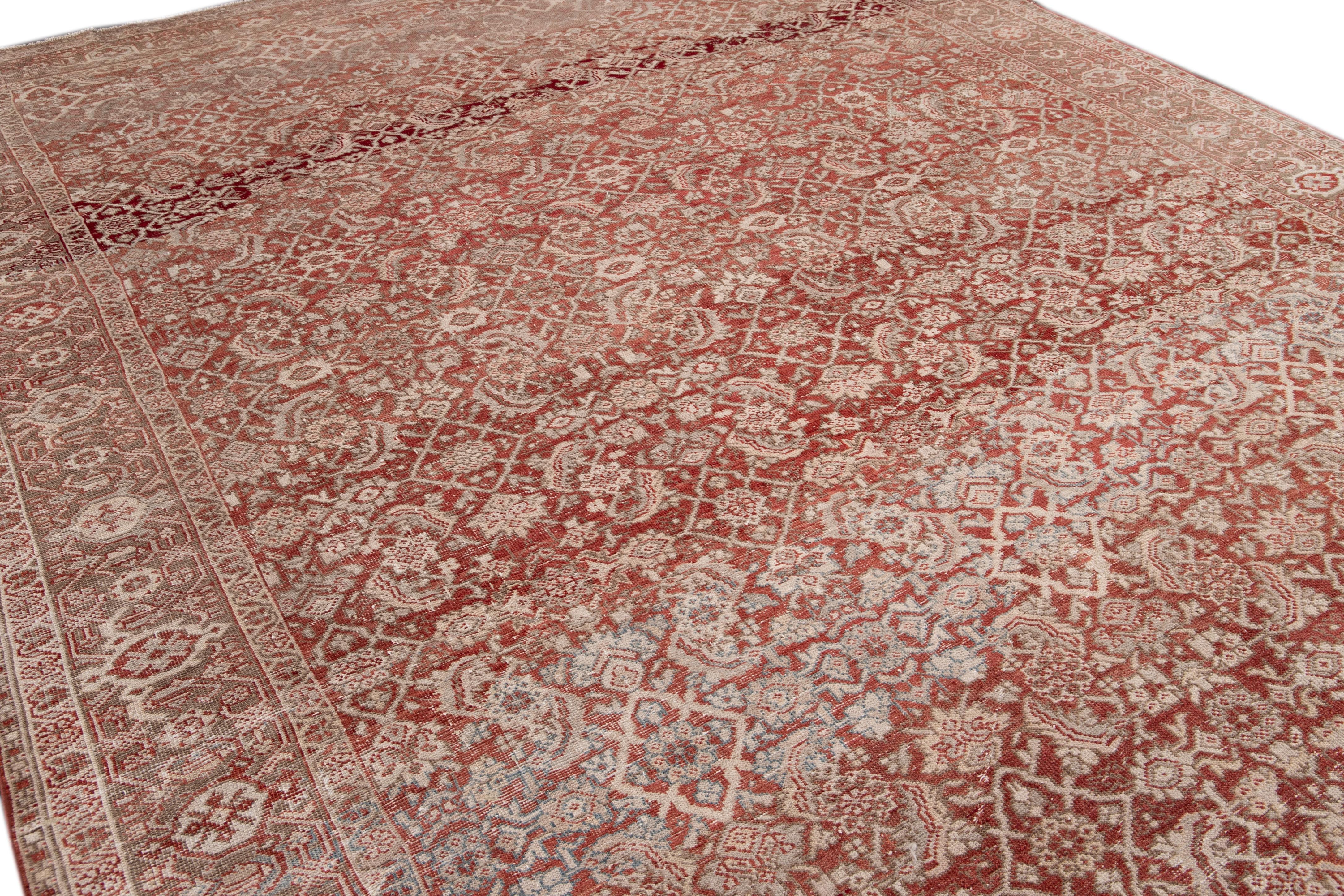 Antique Mahal Red Handmade Wool Rug In Good Condition For Sale In Norwalk, CT