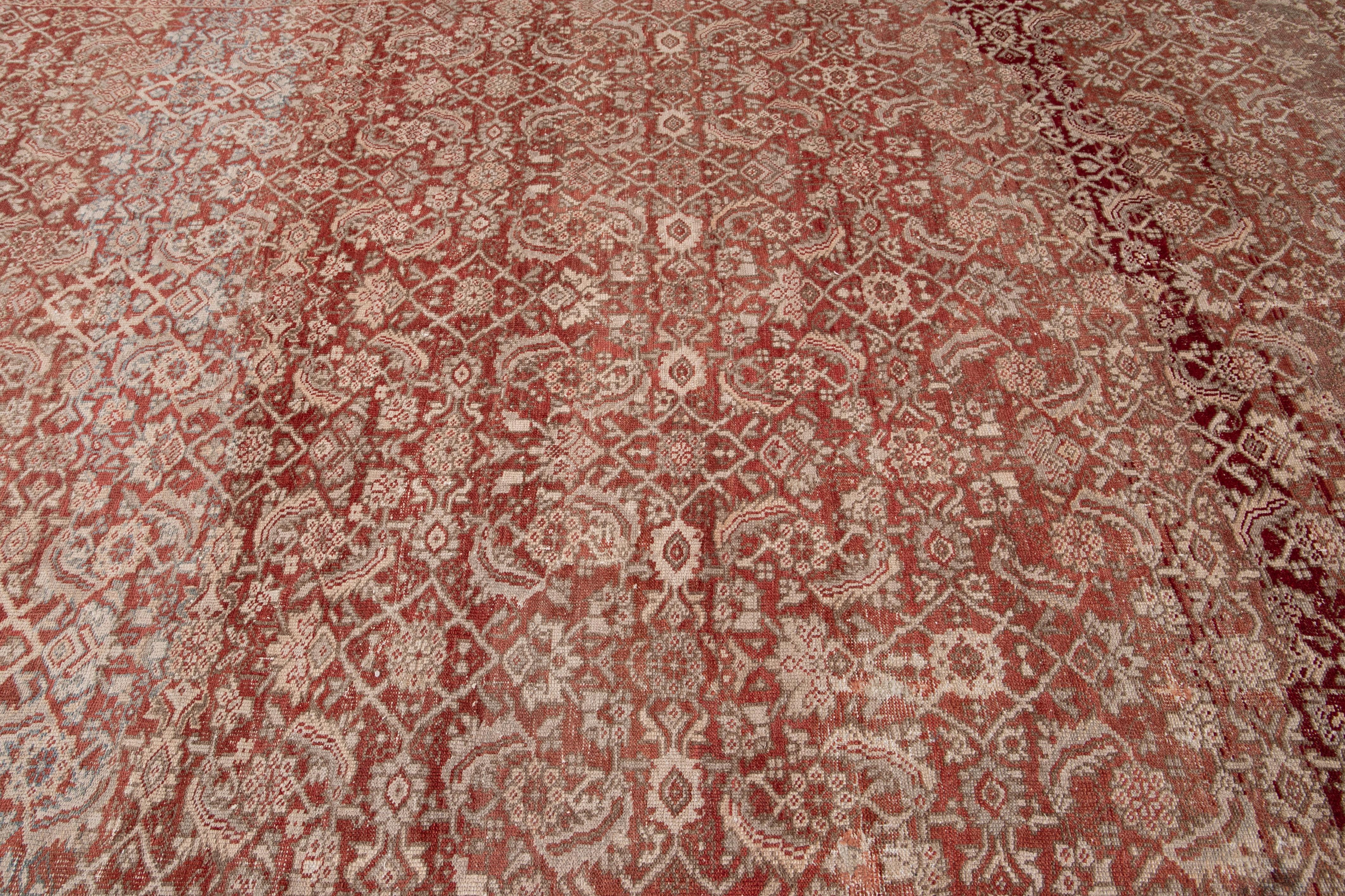 Antique Mahal Red Handmade Wool Rug For Sale 1