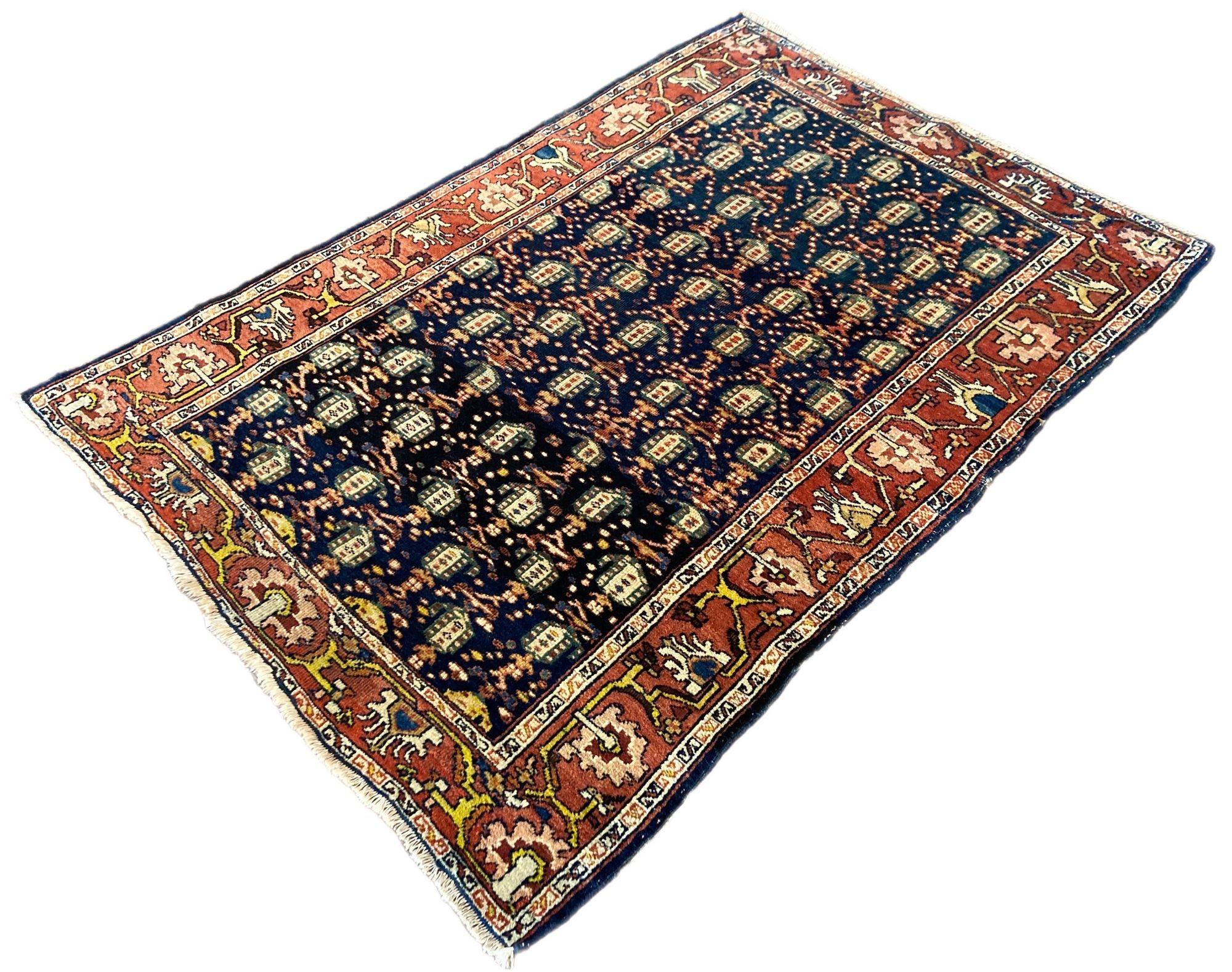 Antique Mahal Rug In Good Condition In St. Albans, GB