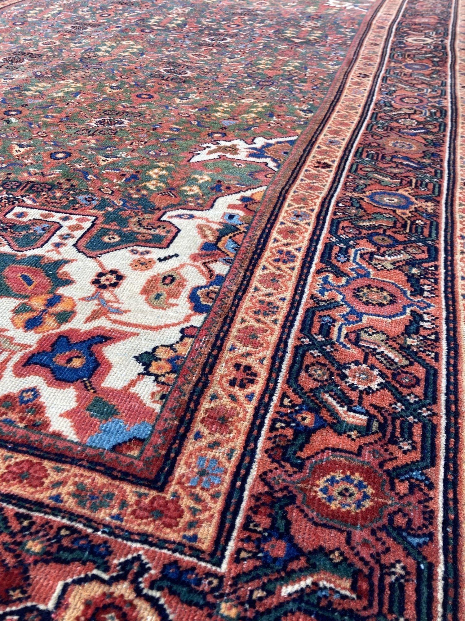 Antiker Mahal-Teppich, 2,08 m x 1,32 m, antik im Angebot 3
