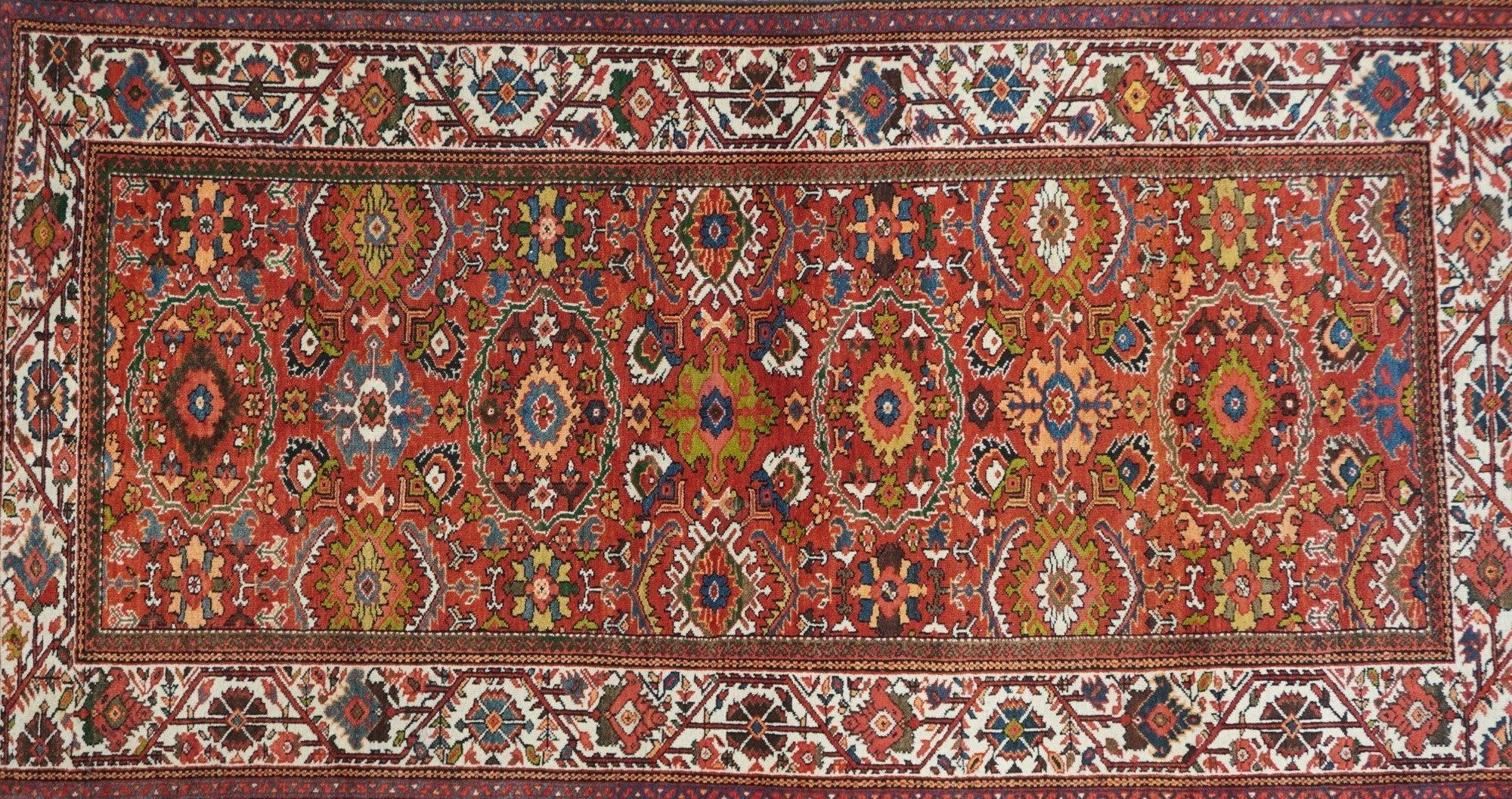 Antiker Mahal-Teppich 4'6'' x 8'8'' (Persisch) im Angebot