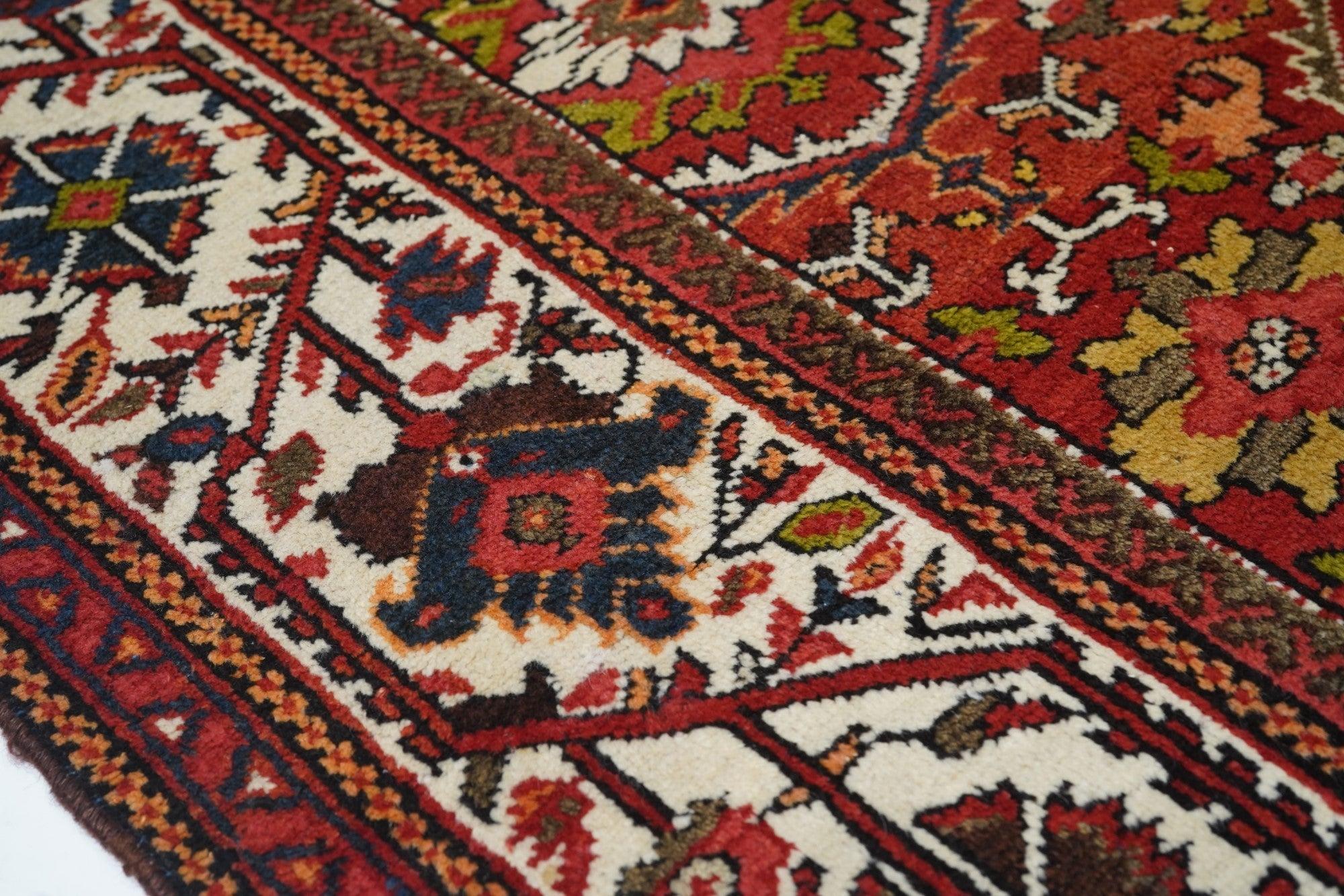 Antiker Mahal-Teppich 4'6'' x 8'8'' im Zustand „Gut“ im Angebot in New York, NY