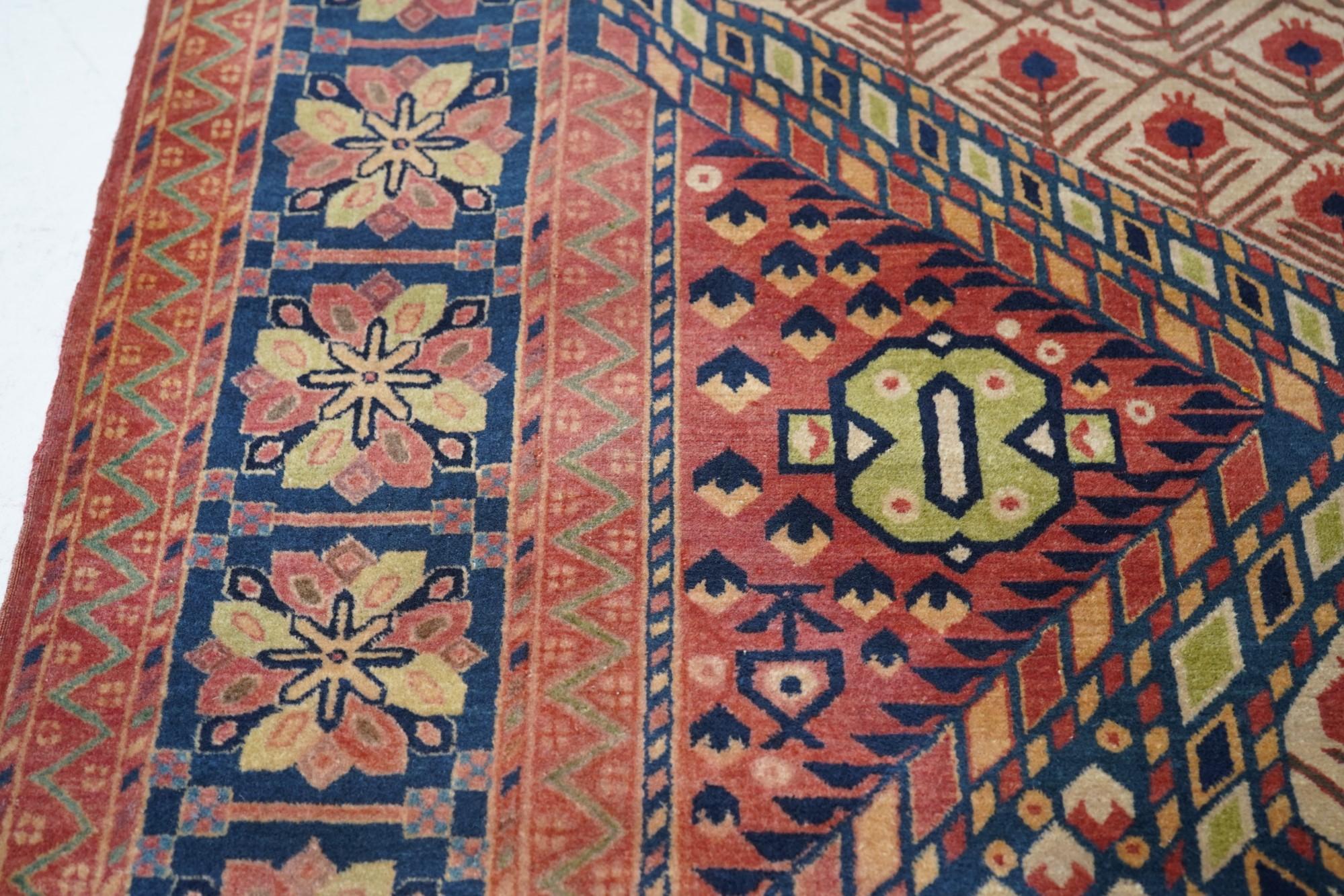 Antique Mohtasham Kashan Rug 4'7'' x 7'0'' For Sale 1