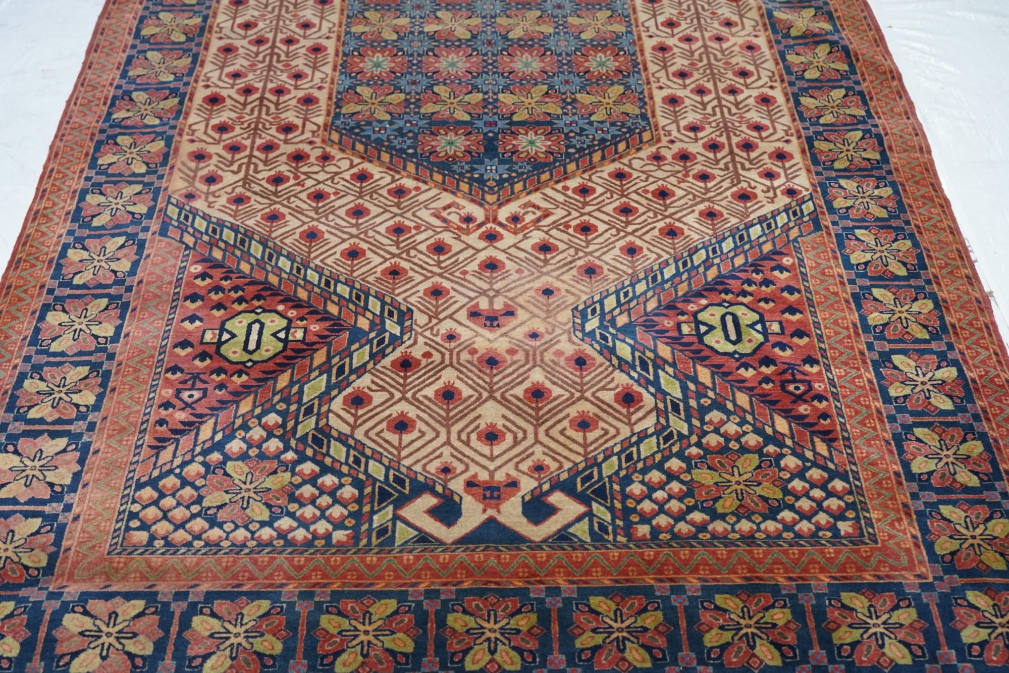 Antique Mahal Rug For Sale 3