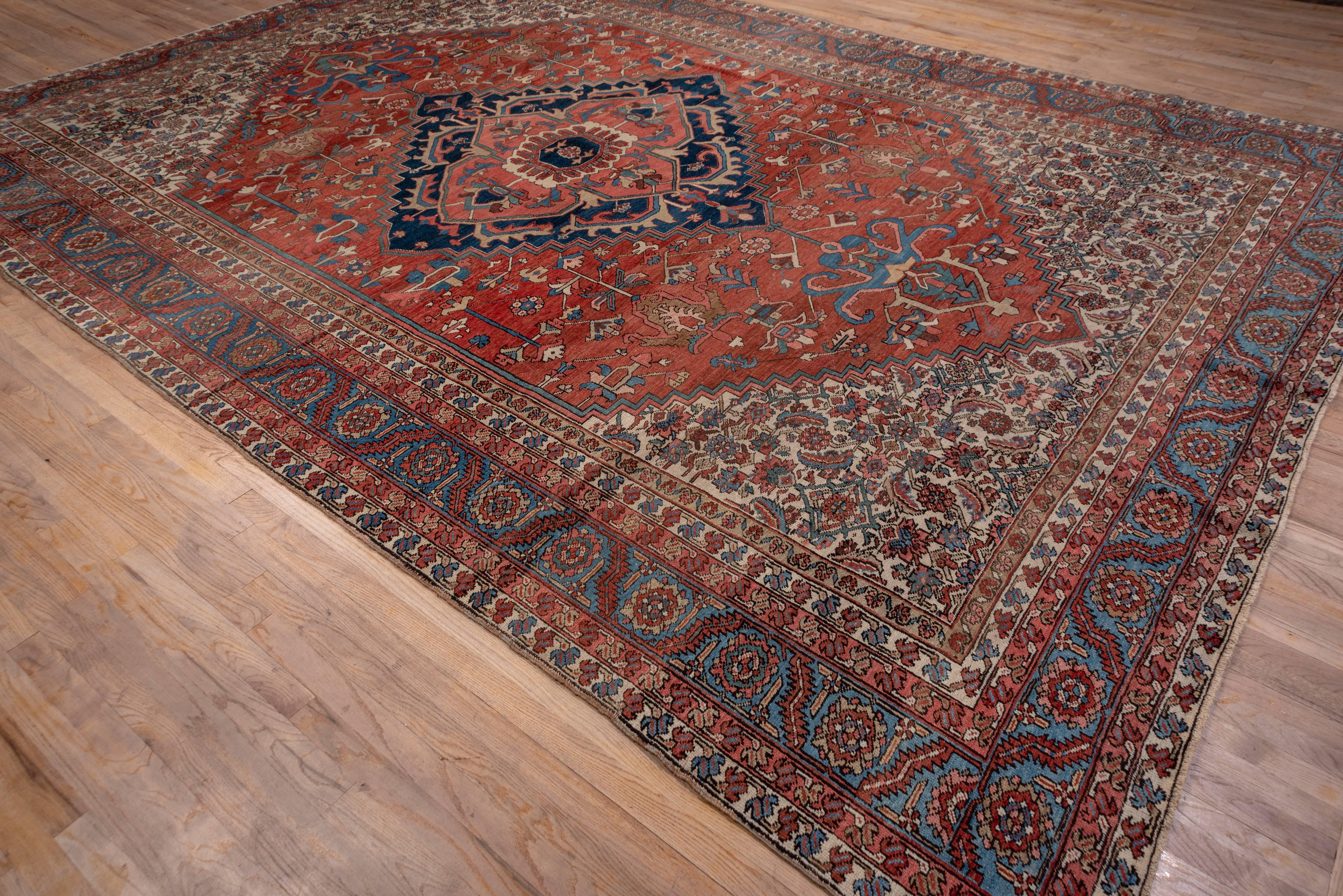 Antiker roter persischer Mahal-Teppich im Angebot 3