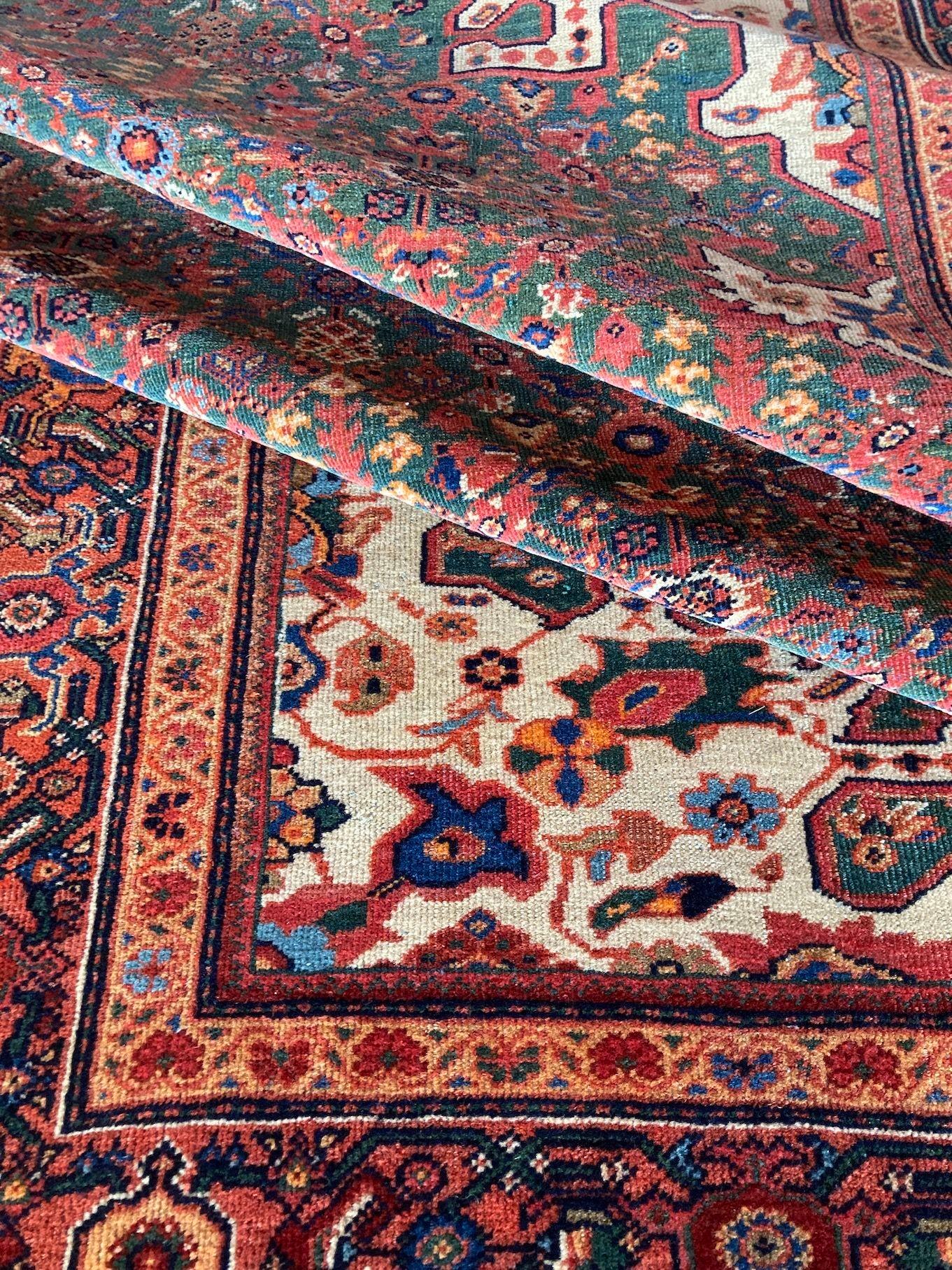 Antique Mahal Rug For Sale 10
