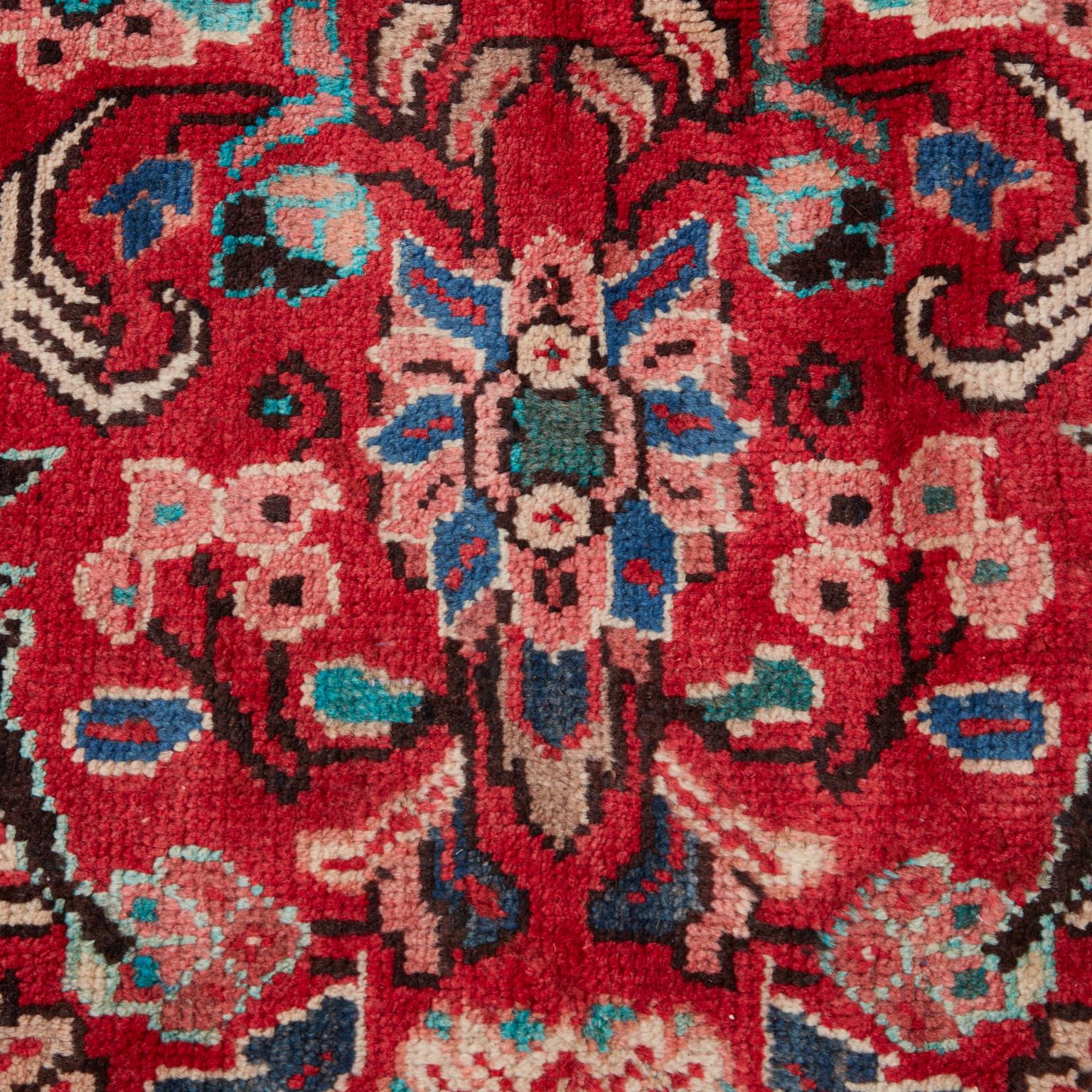Antique Mahal Rug Signed and Dated 1919 For Sale 9