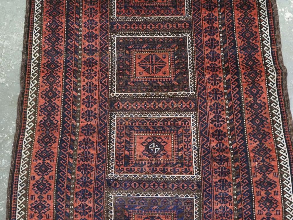 Antico tappeto Mahdad Khani Baluch, Provenza di Khorasan, Circa 1900 In condizioni buone in vendita a Moreton-In-Marsh, GB