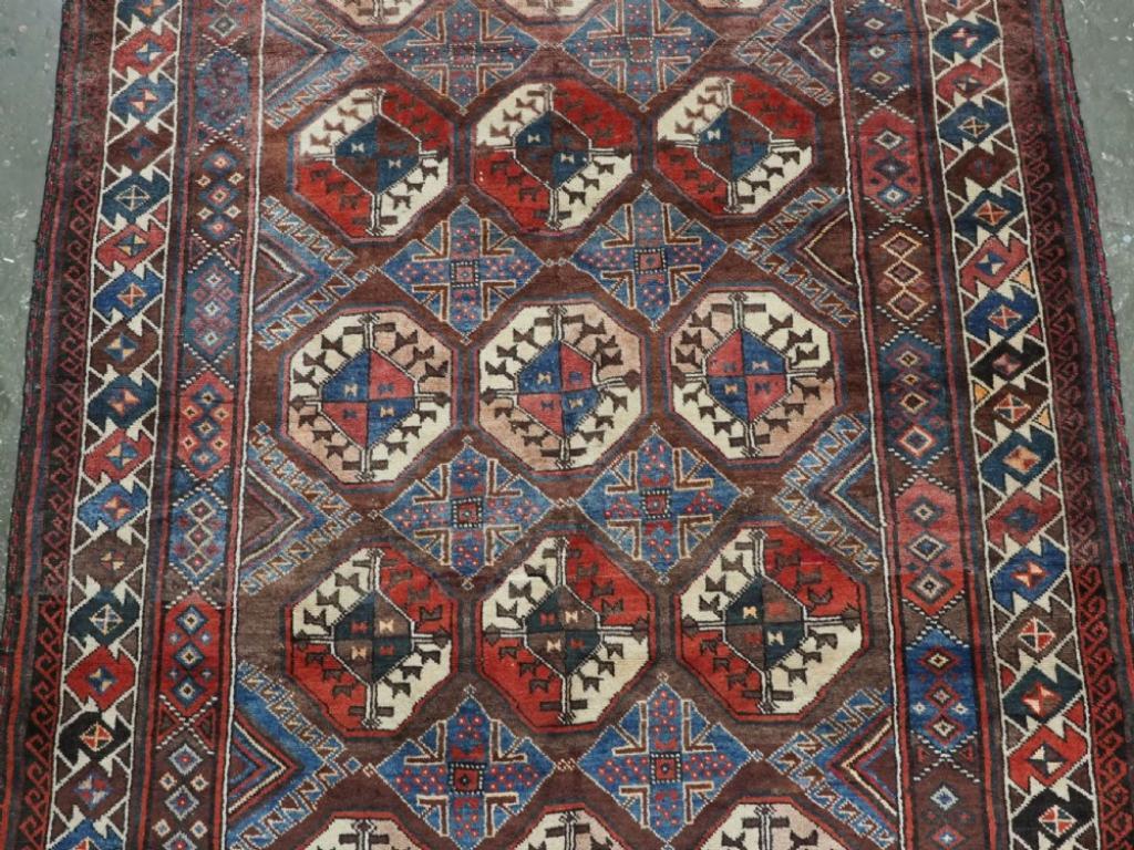 Antiker Mahadad Khani-Baluch-Teppich in Großformat, um 1900 (Gewebt) im Angebot