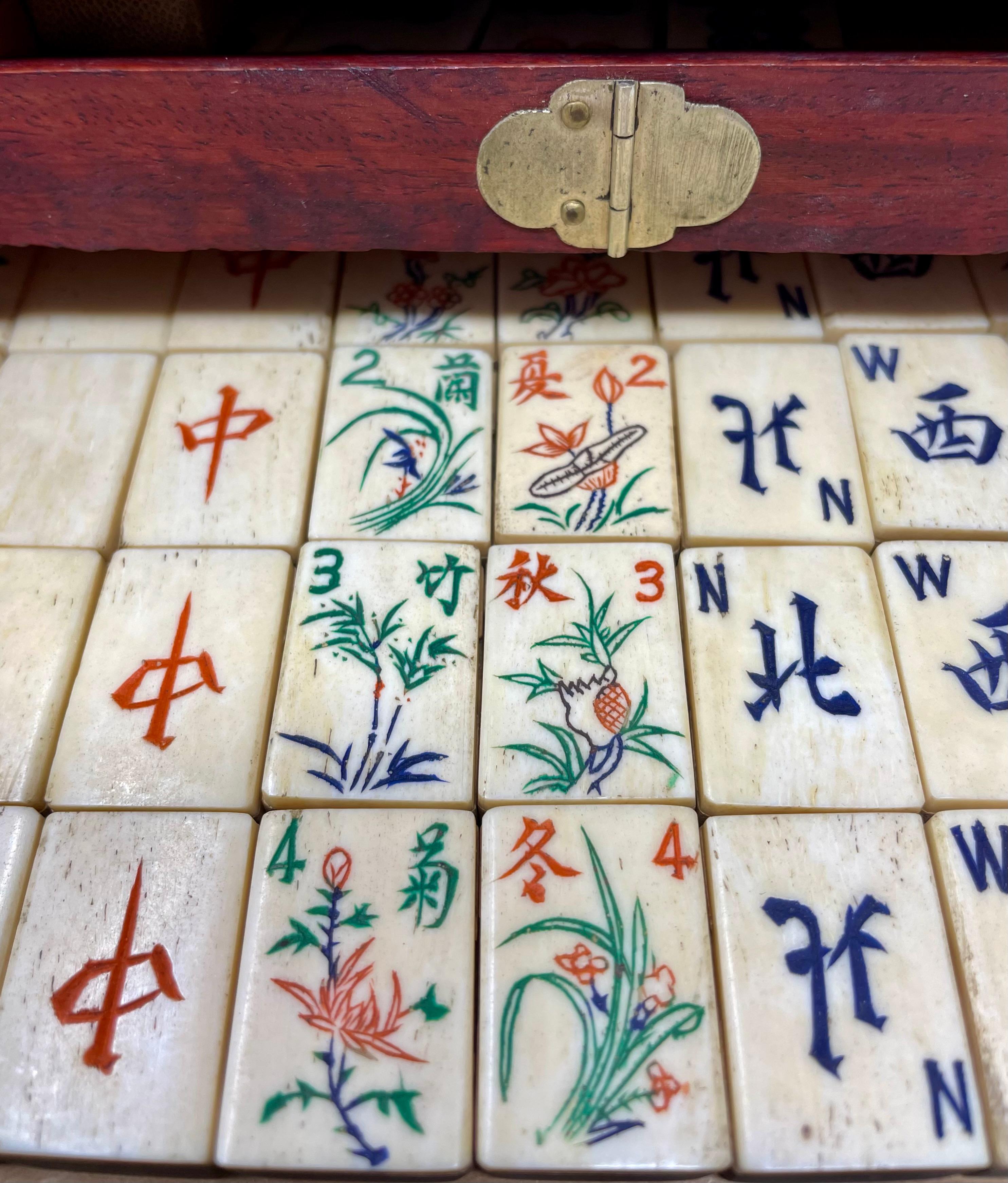 Antique Mahjong Set circa 1920-1930 1